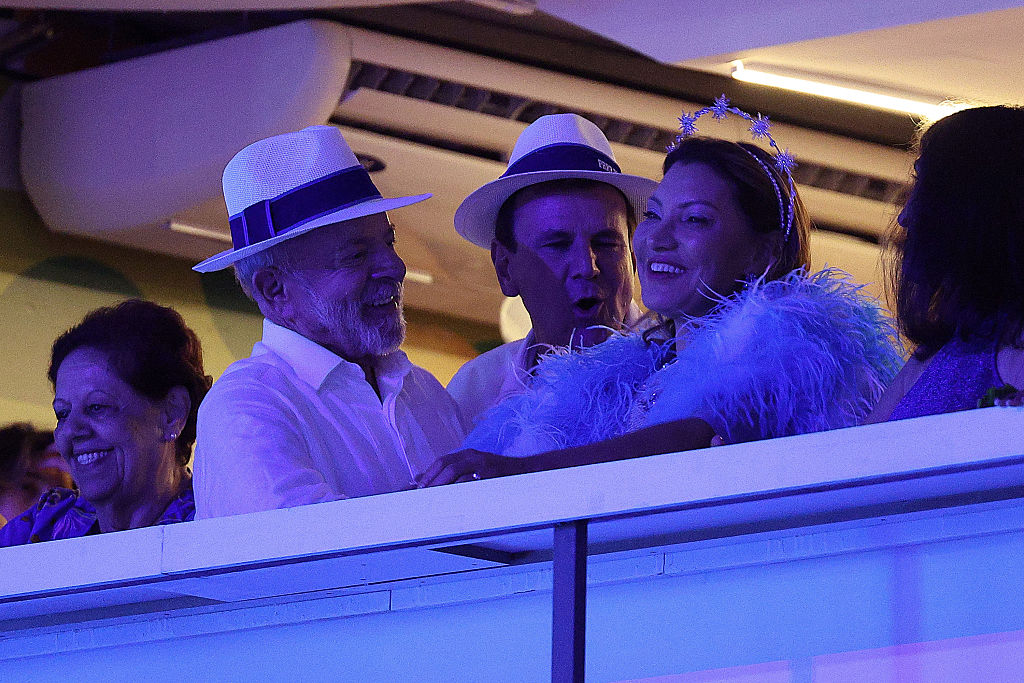 PT respira aliviado com Janja fora do desfile de Carnaval no Rio