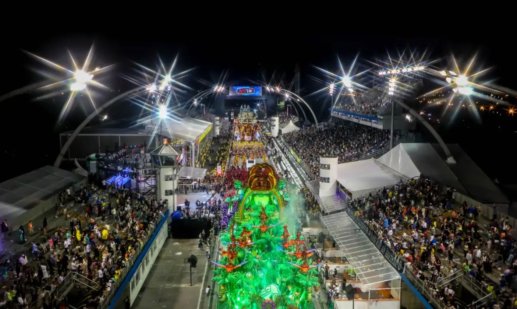 Uso do 5G no Carnaval de SP equivale a 800 mil fotos tiradas em alta resolução, diz TIM