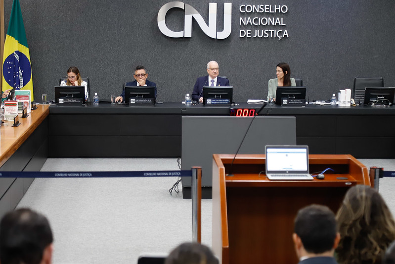 CNJ aprova regulamentação de trabalho de crianças e adolescentes influencers