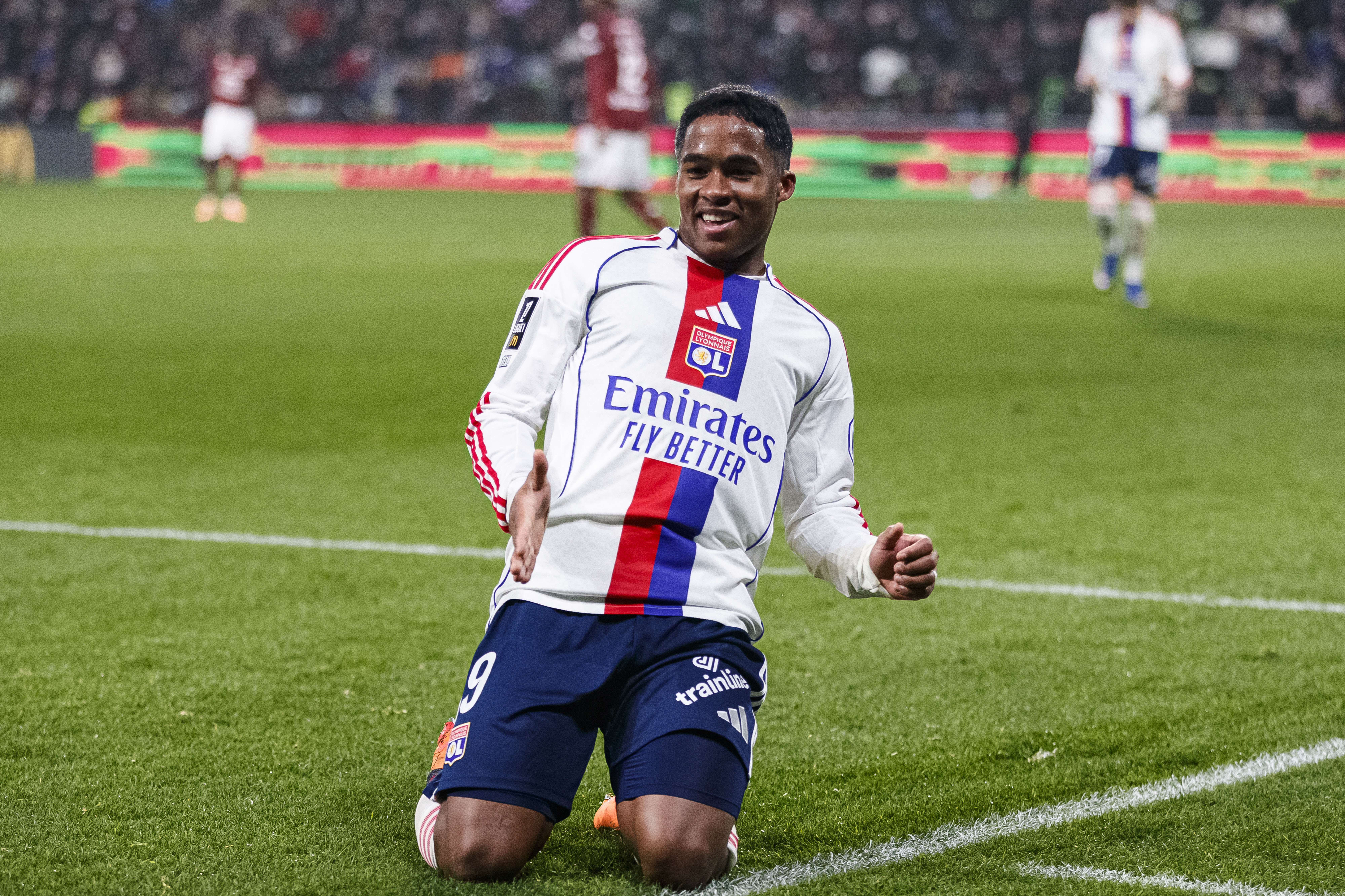 A reação de rival após dança de Endrick contra o PSG