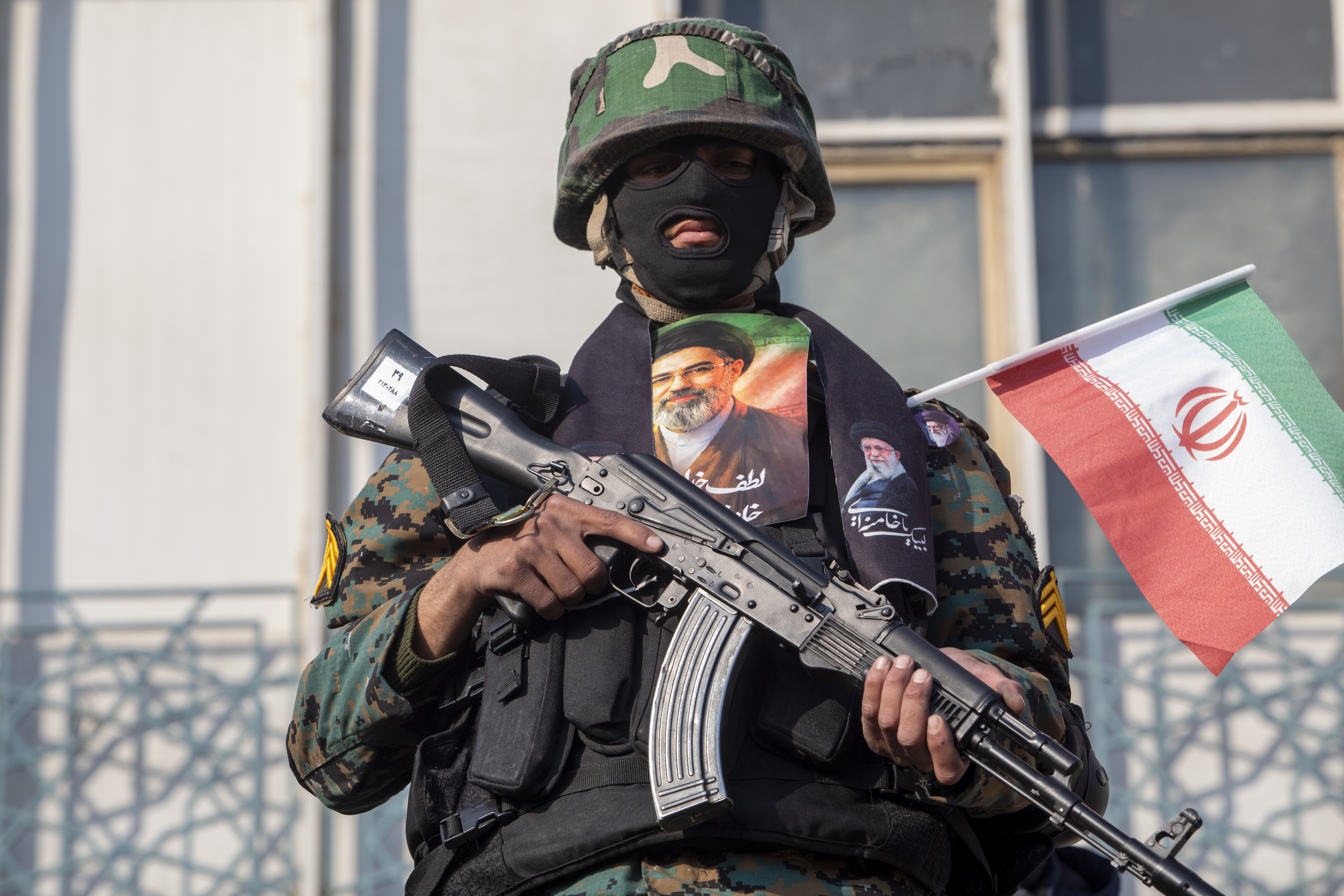 Membro das forças de segurança do Irã