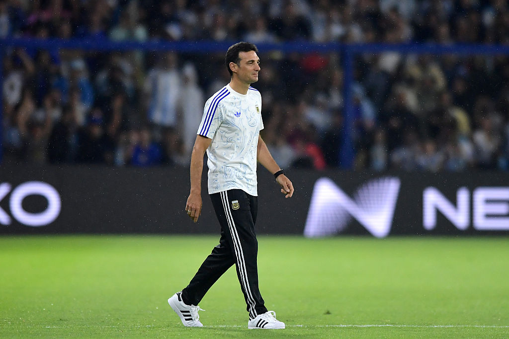 BUENOS AIRES, ARGENTINA - MARCH 27: Lionel Scaloni, Head Coach of Argentina looks on prior to the international friendly match between Argentina and Mauritania at Estadio Alberto J. Armando on March 27, 2026 in Buenos Aires, Argentina. (Photo by Marcelo Endelli/Getty Images)