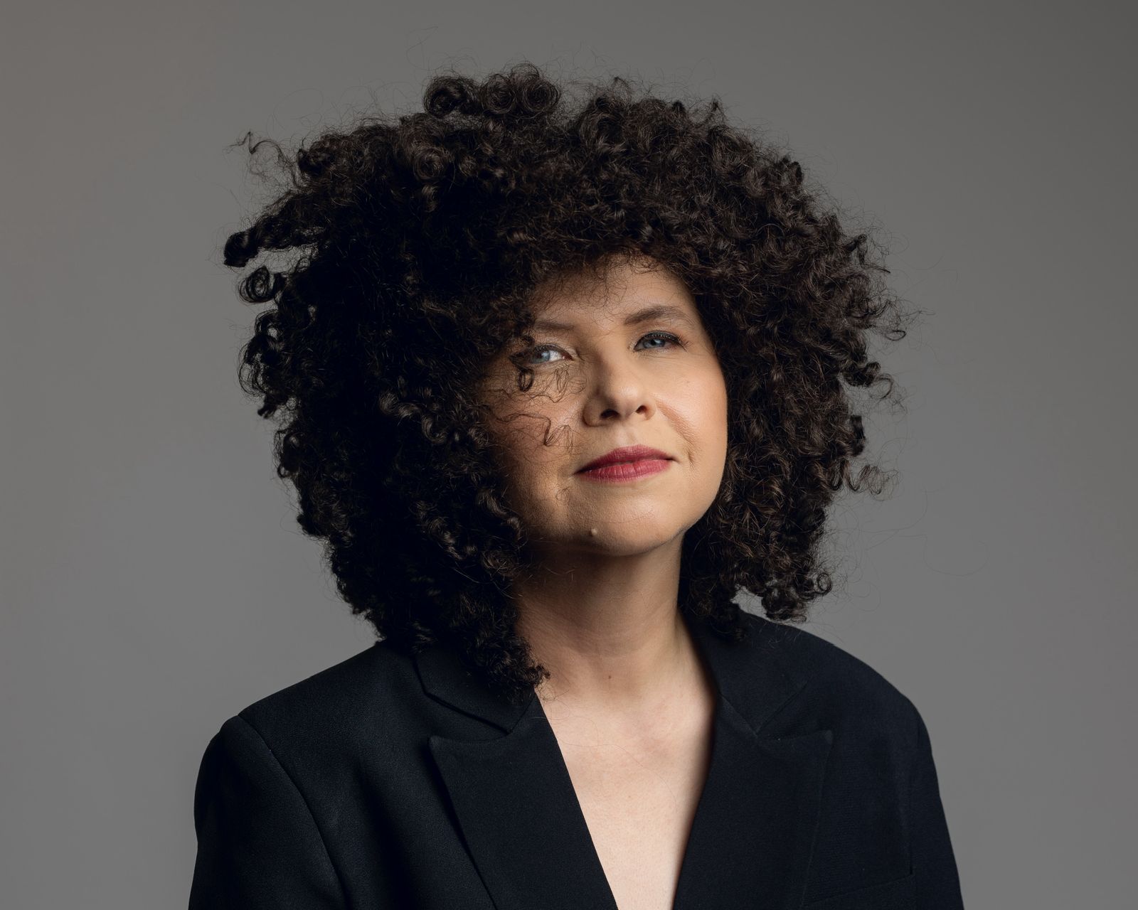 Roberta Campos lança novo álbum ao lado de grandes nomes da MPB