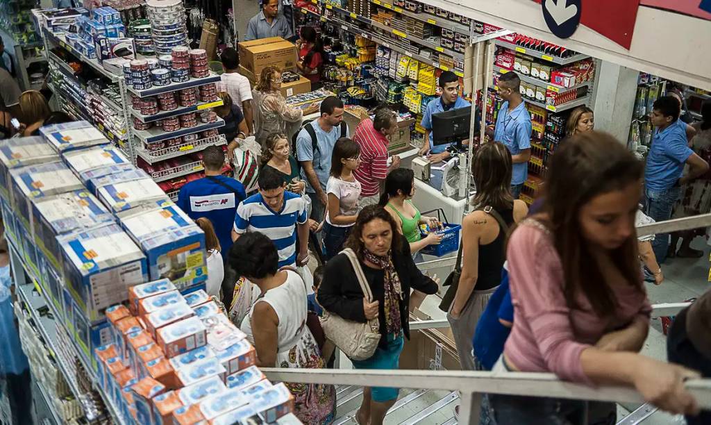 Itaú aponta alta do comércio em SP com Dia do Consumidor