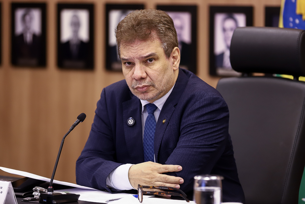 A passagem apagada de sucessor de Dino e Lewandowski pelo Congresso