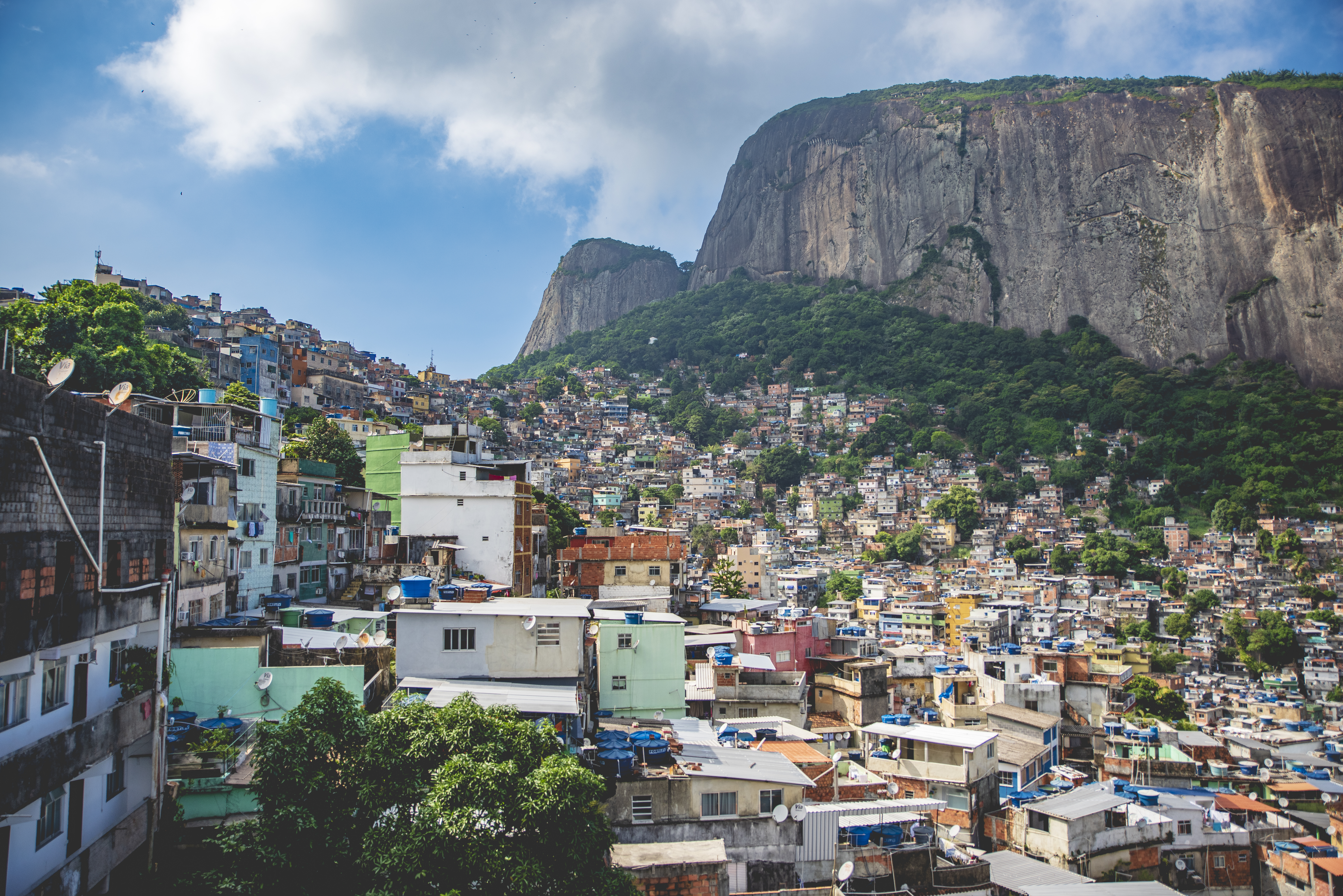 Lei da regularização das favelas expõe contradição do PT no STF