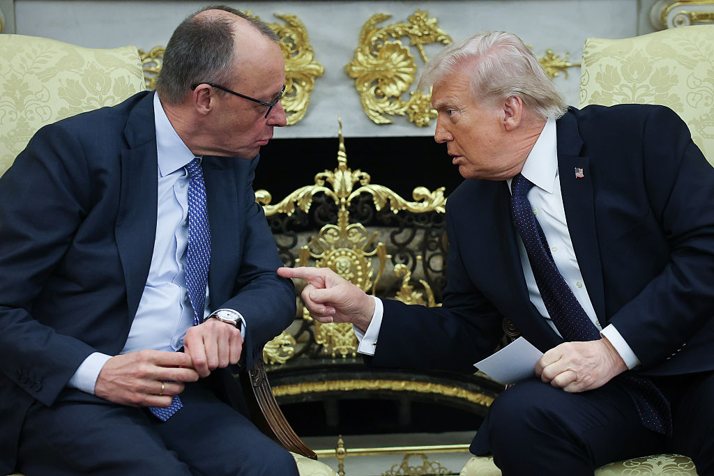 Trump celebra vitória da extrema direita alemã e governo Merz denuncia ‘interferência’