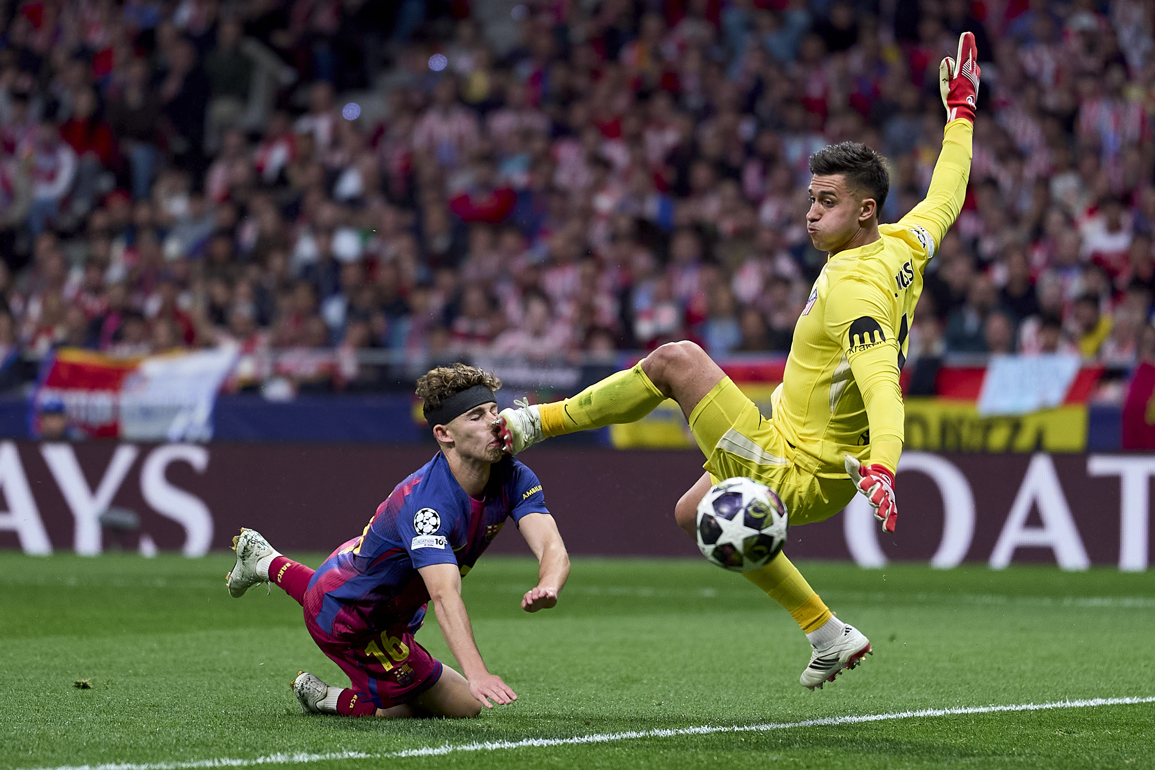 Lance impressionante com o meia Fermín López assusta Barcelona