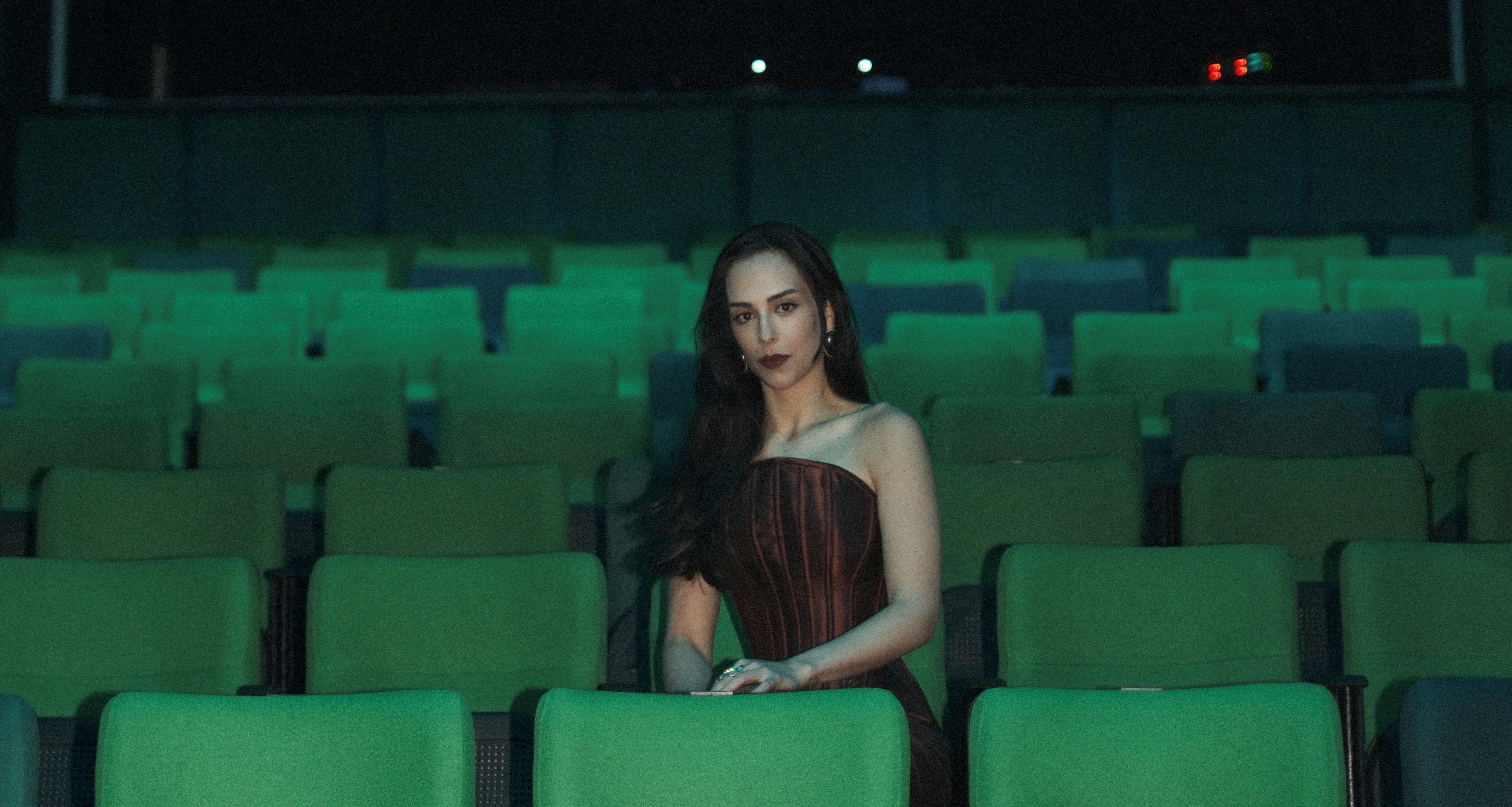 Filha de Faustão, cantora LARA faz show gratuito em São Paulo hoje; confira informações