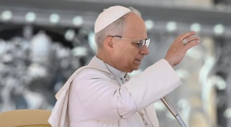 Papa Leão XIV critica tratamento a imigrantes e faz comparação polêmica