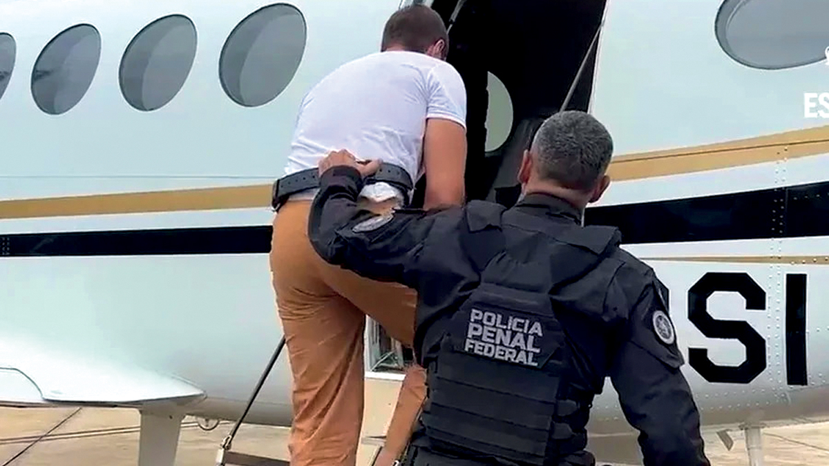 Oposição não sabe o que fazer com a candidatura de Flávio Bolsonaro