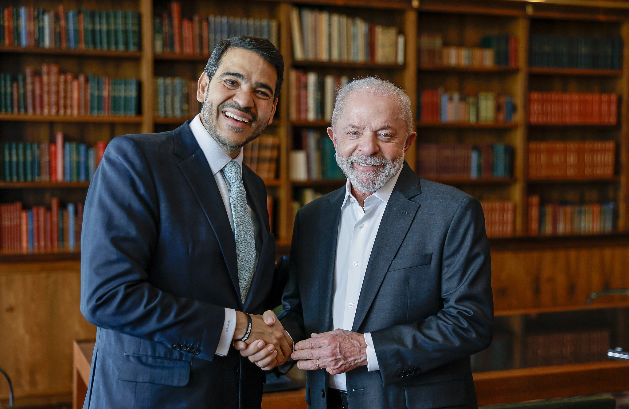 Lula anuncia que repetirá indicação de Messias ao STF