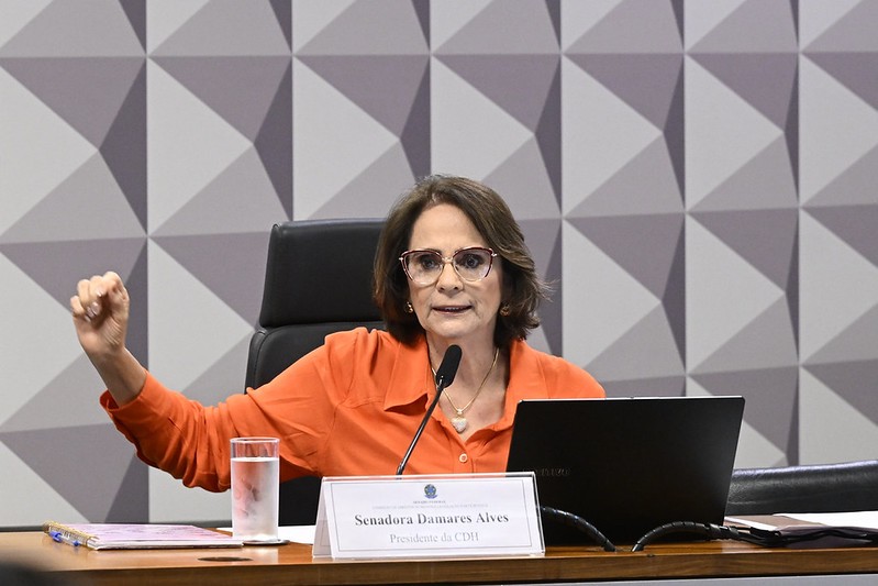 Se esse processo tiver que pegar todo mundo, que alegria limpar aquela Suprema Corte, diz Damares