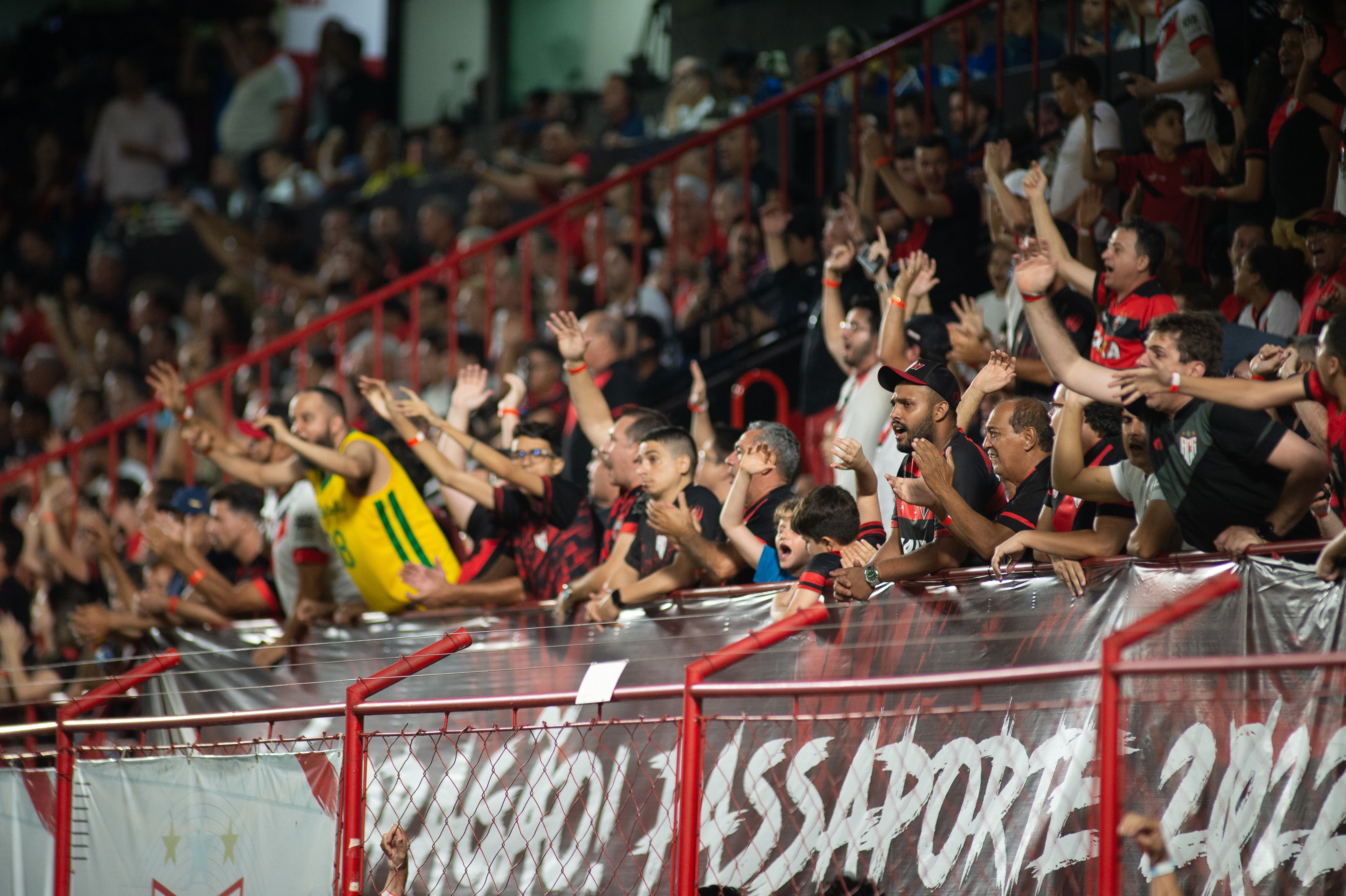 Atlético-GO x Athletico-PR na Copa do Brasil: onde assistir, horário e escalações