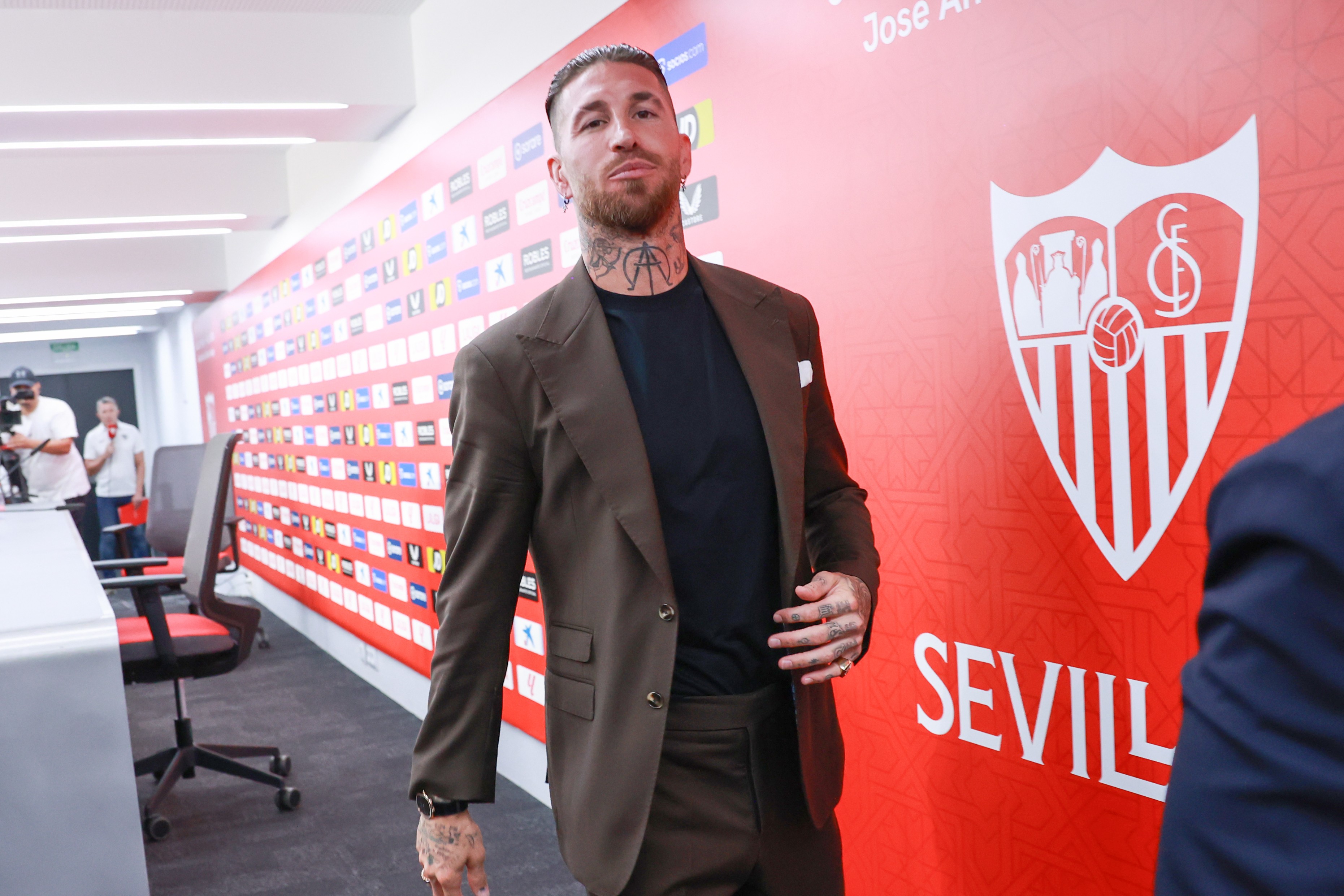 Ex-Real Madrid, Sergio Ramos acerta compra bilionária de rival espanhol; saiba valor
