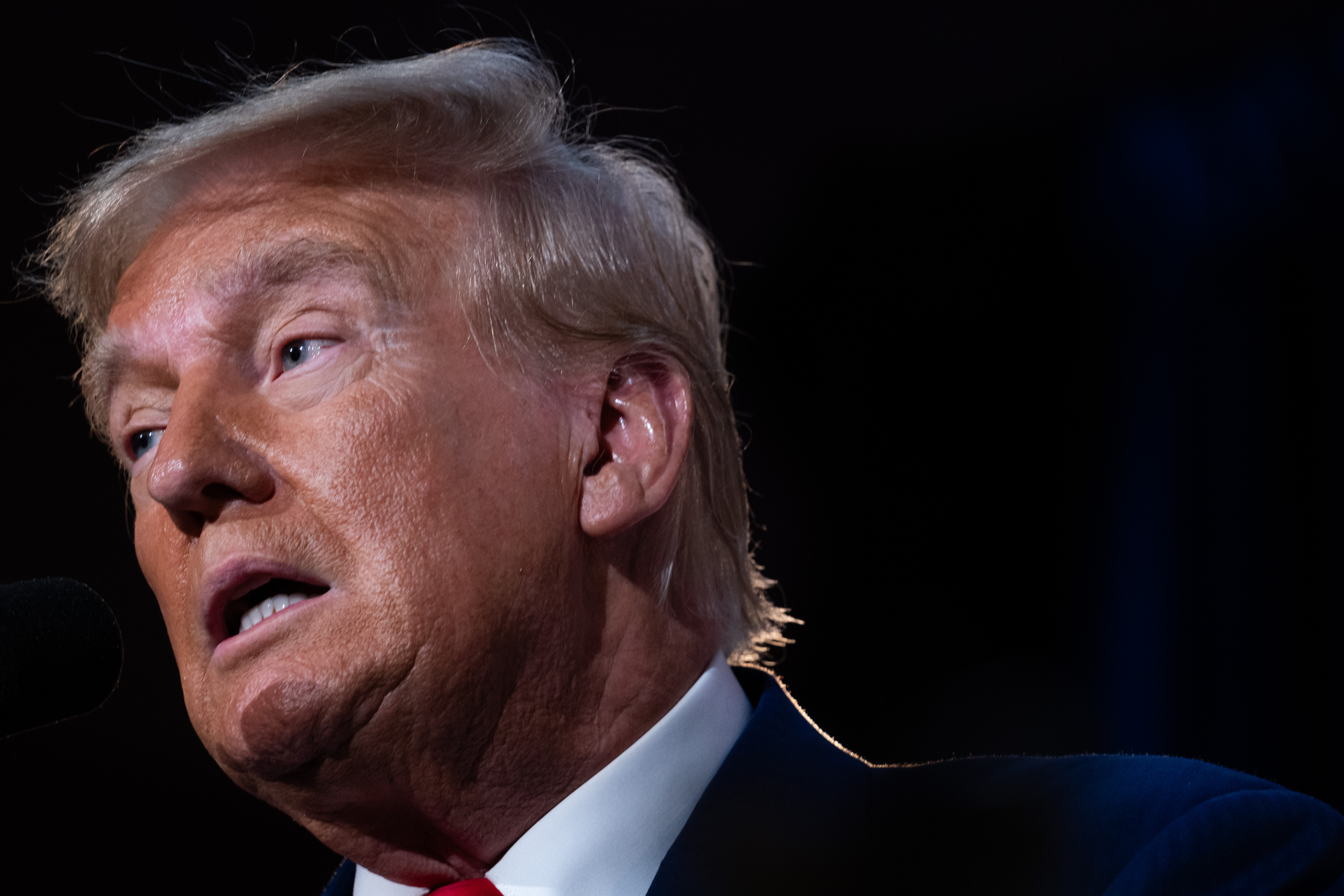 Trump pede ‘lealdade’ da Suprema Corte em casos estratégicos