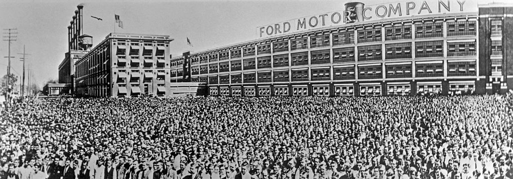 Escala 5×2 completa 100 anos nos EUA, e foi Henry Ford que fez