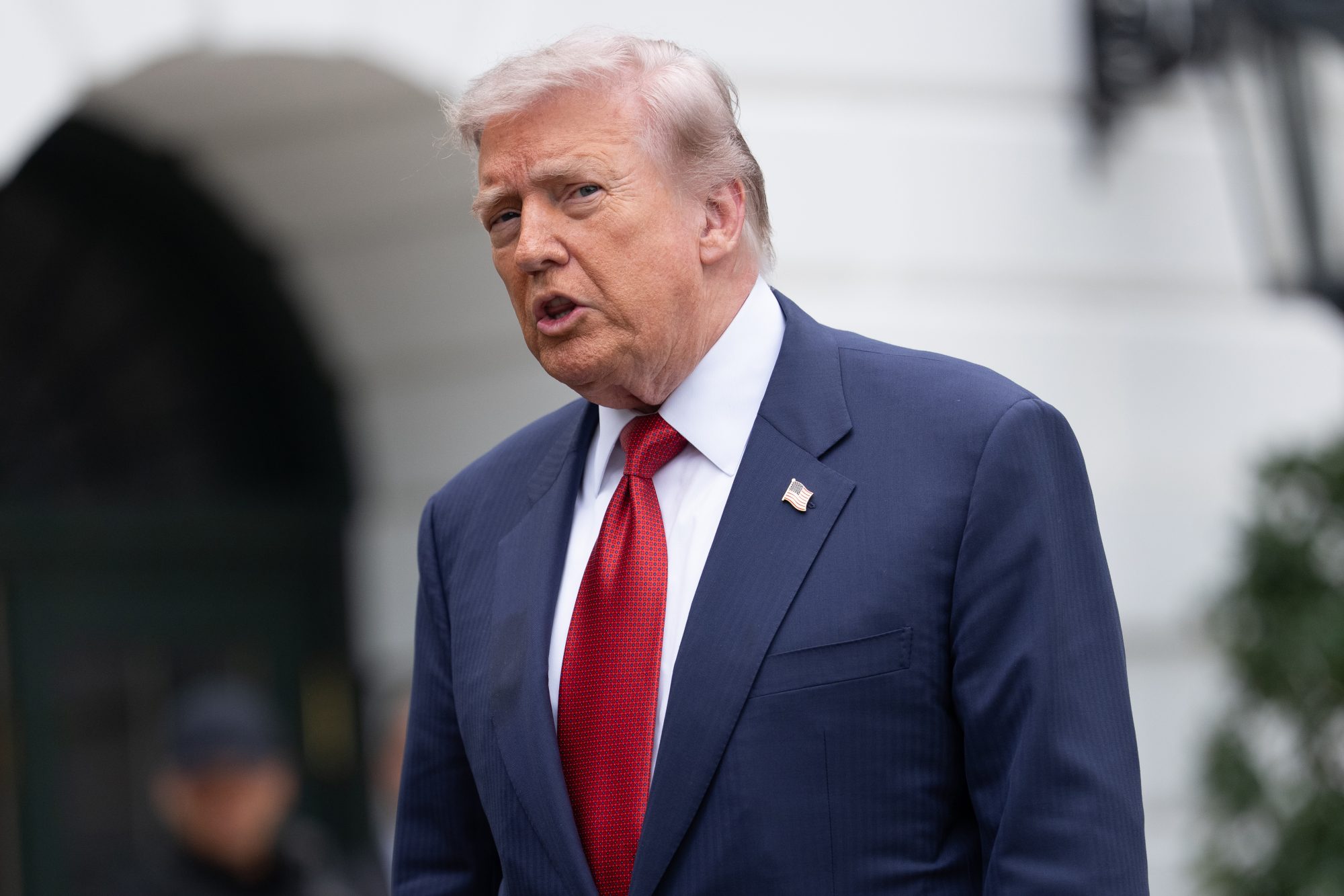 De olho no Irã, Senado dos EUA avança com medida para limitar poderes de guerra de Trump