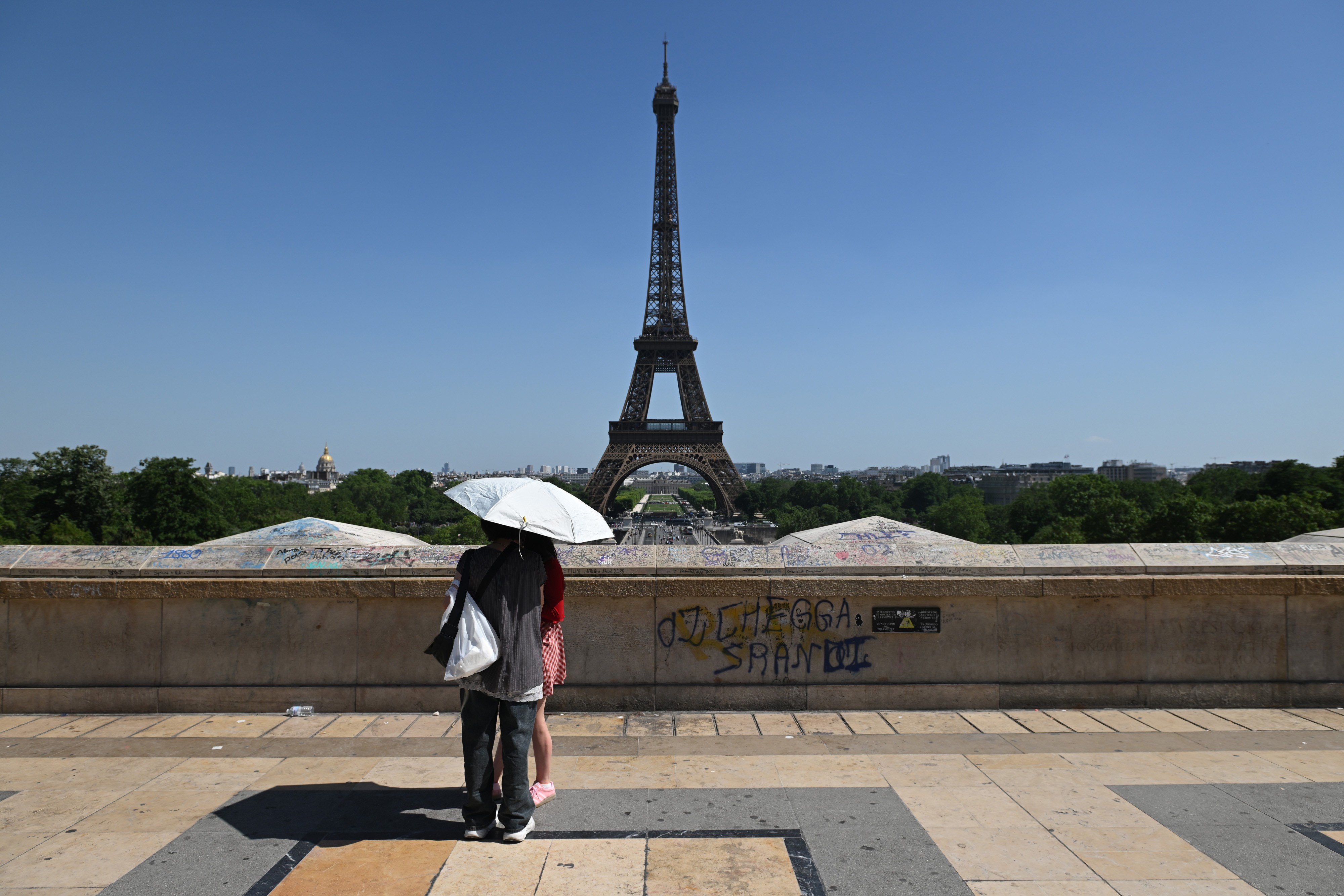 França enfrenta falta de combustível e diesel bate 2,41 euros por litro