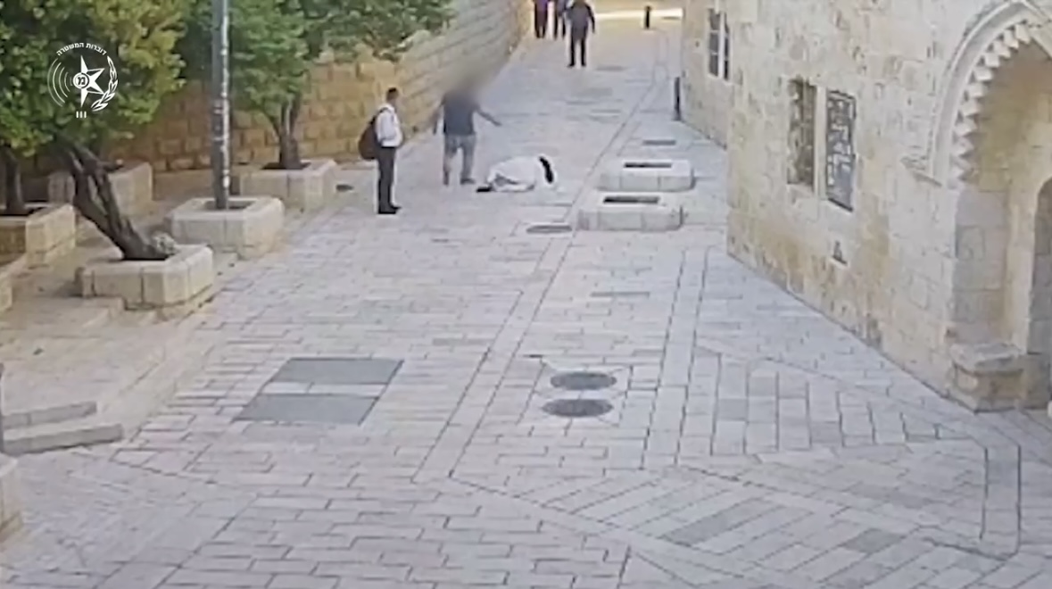 Vídeo de homem atacando freira francesa em Jerusalém provoca indignação; assista
