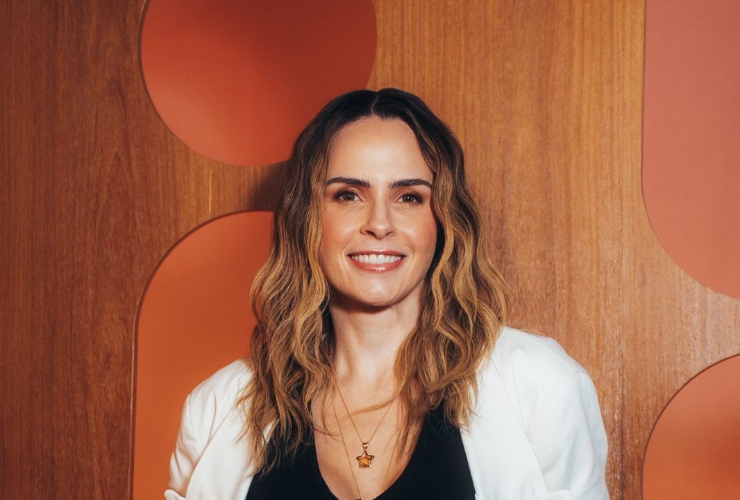 Ana Paula Renault compra briga com SBT em episódio de Ratinho