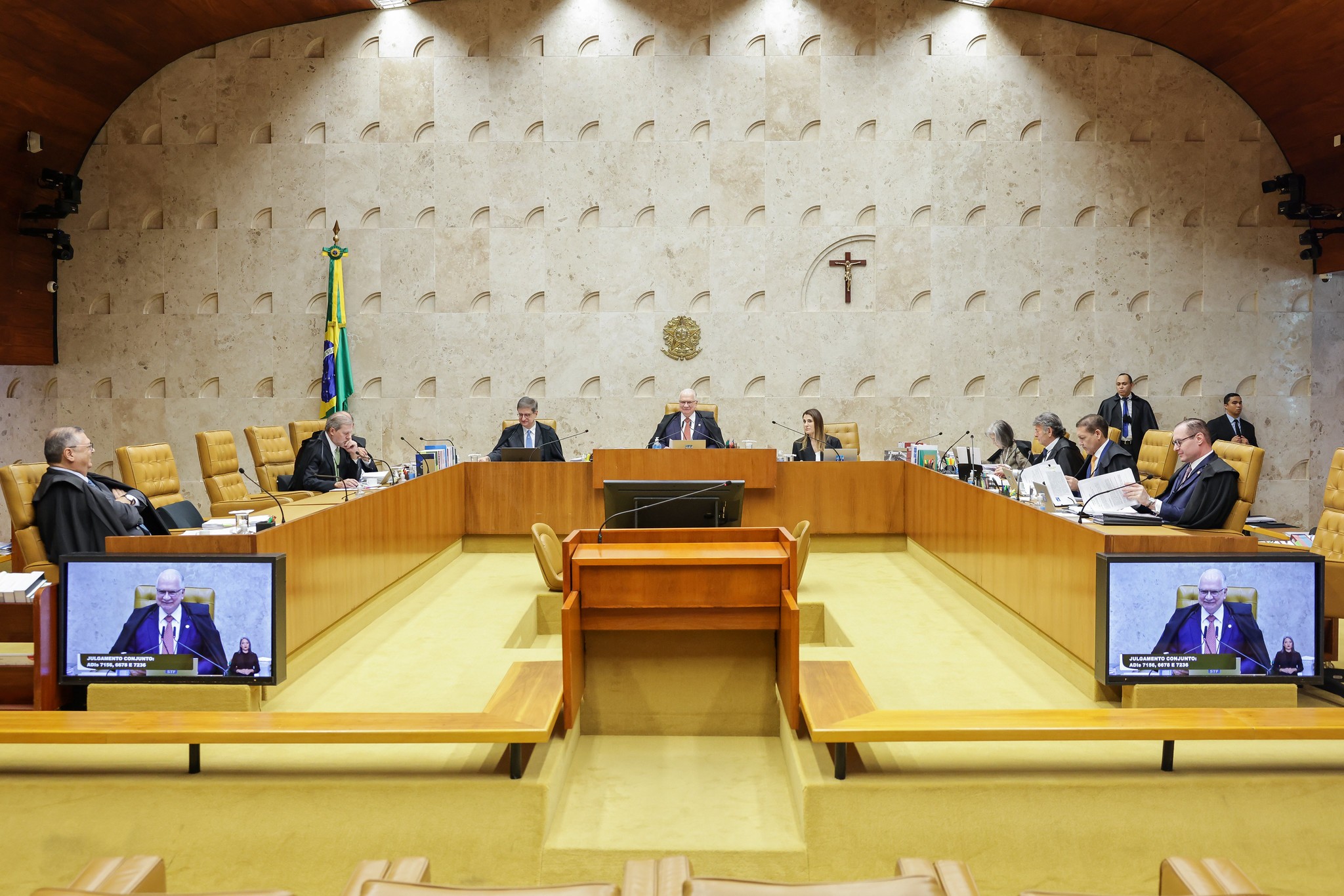 Instituto manifesta preocupação com interrupção de julgamento sobre Ficha Limpa no STF