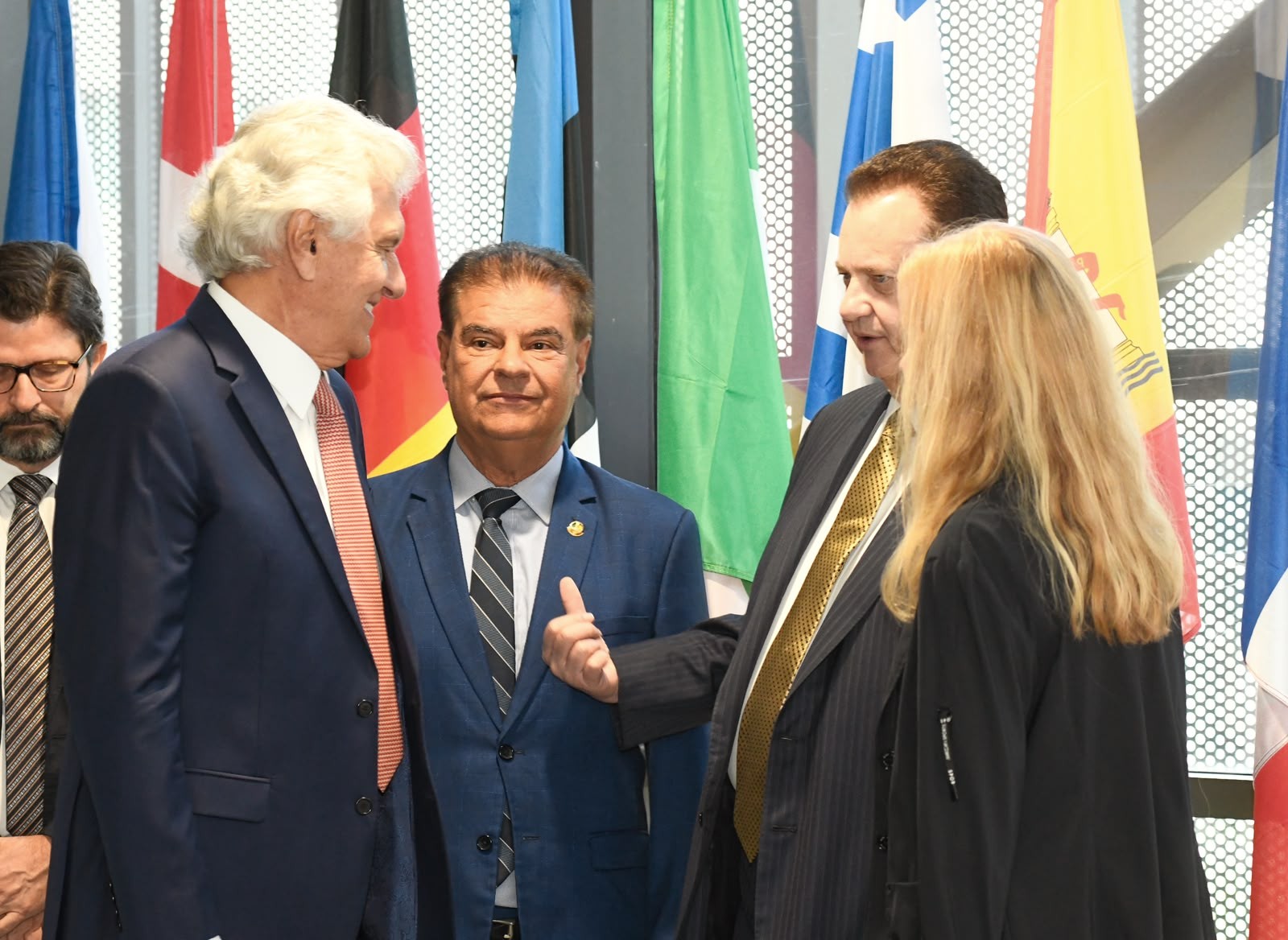 Kassab, Caiado e Trad fazem encontro para discutir bloqueio da UE à carne brasileira