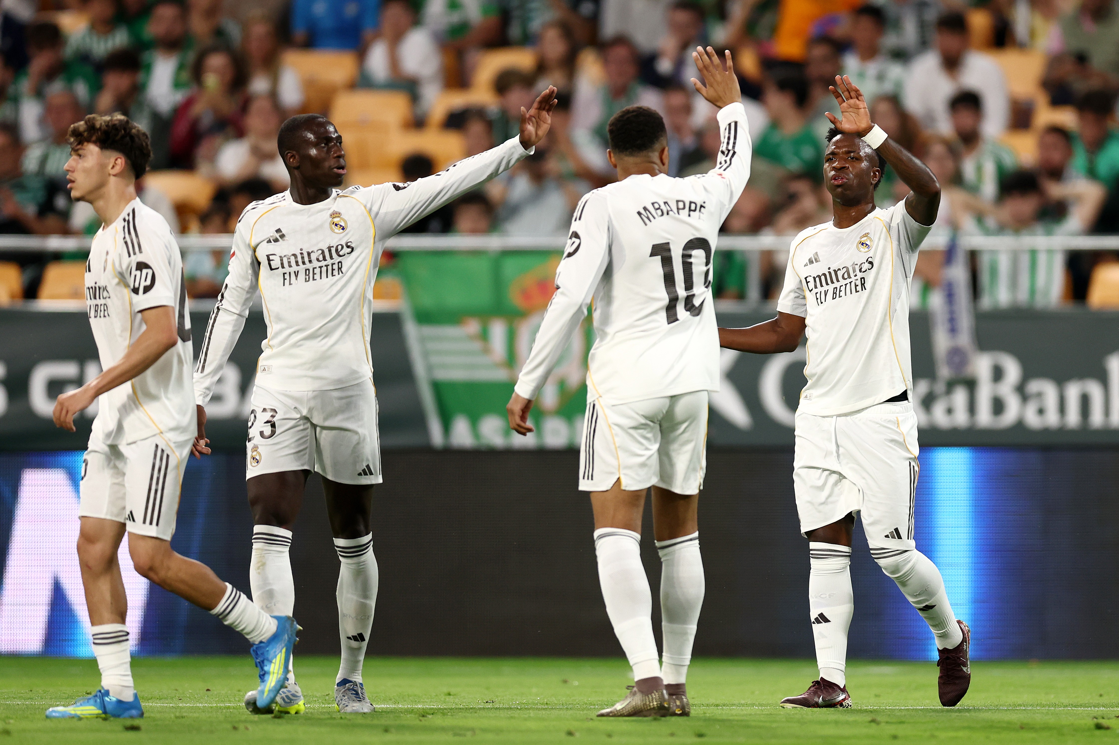 Jogador do Real Madrid será julgado após cães atacarem adolescente