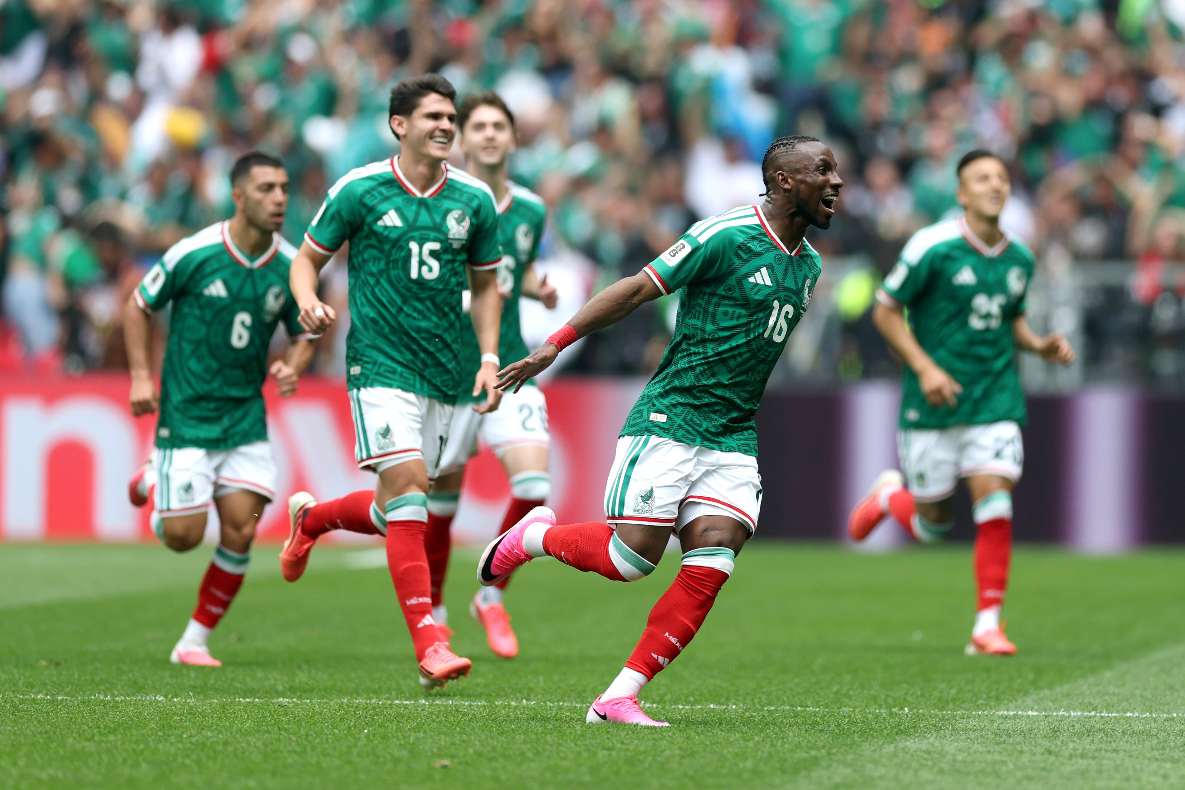 Gonzalo Plata no Azteca: México nunca perdeu no estádio em três Copas