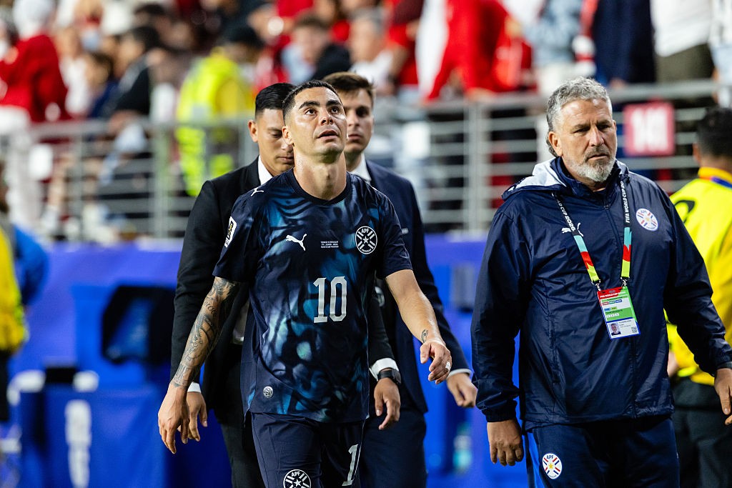 Fifa aplica ‘Lei Vini Jr.’ e expulsa jogador na Copa do Mundo