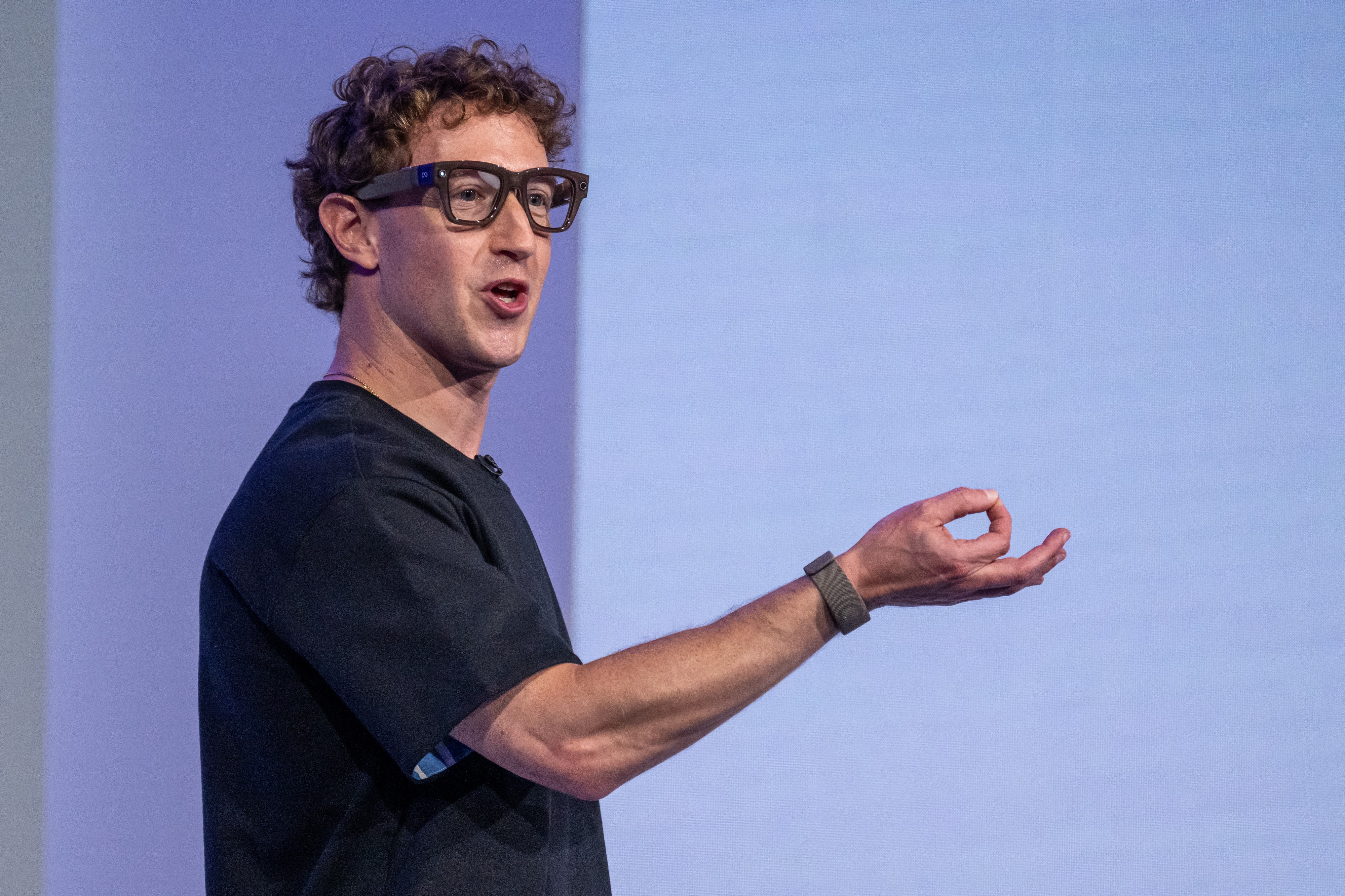 O ‘manifesto da IA’ defendido por Mark Zuckerberg, que contraria empresários e pesquisadores