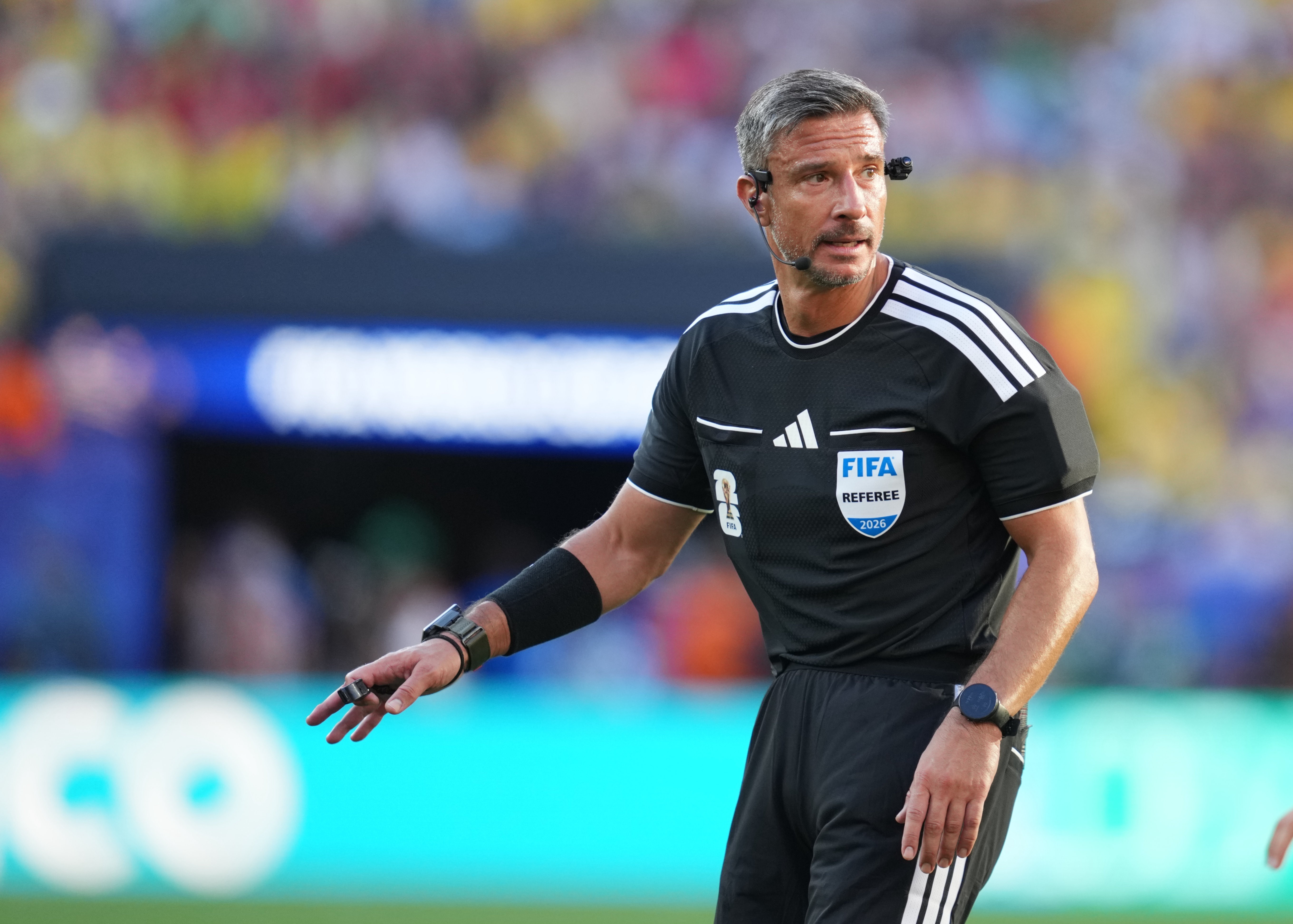 Melhor árbitro da Copa do Mundo anuncia aposentadoria