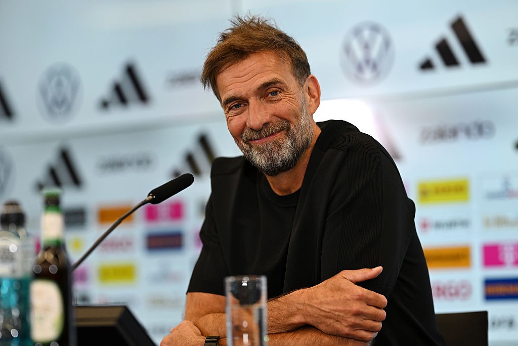 ‘Se vocês se comportarem mal e perseguirem minha família, vou embora’, diz Klopp