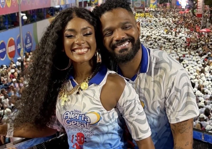 Pedido de desculpa e desabafo ao vivo: os detalhes do término de Erika Januza e Arlindinho