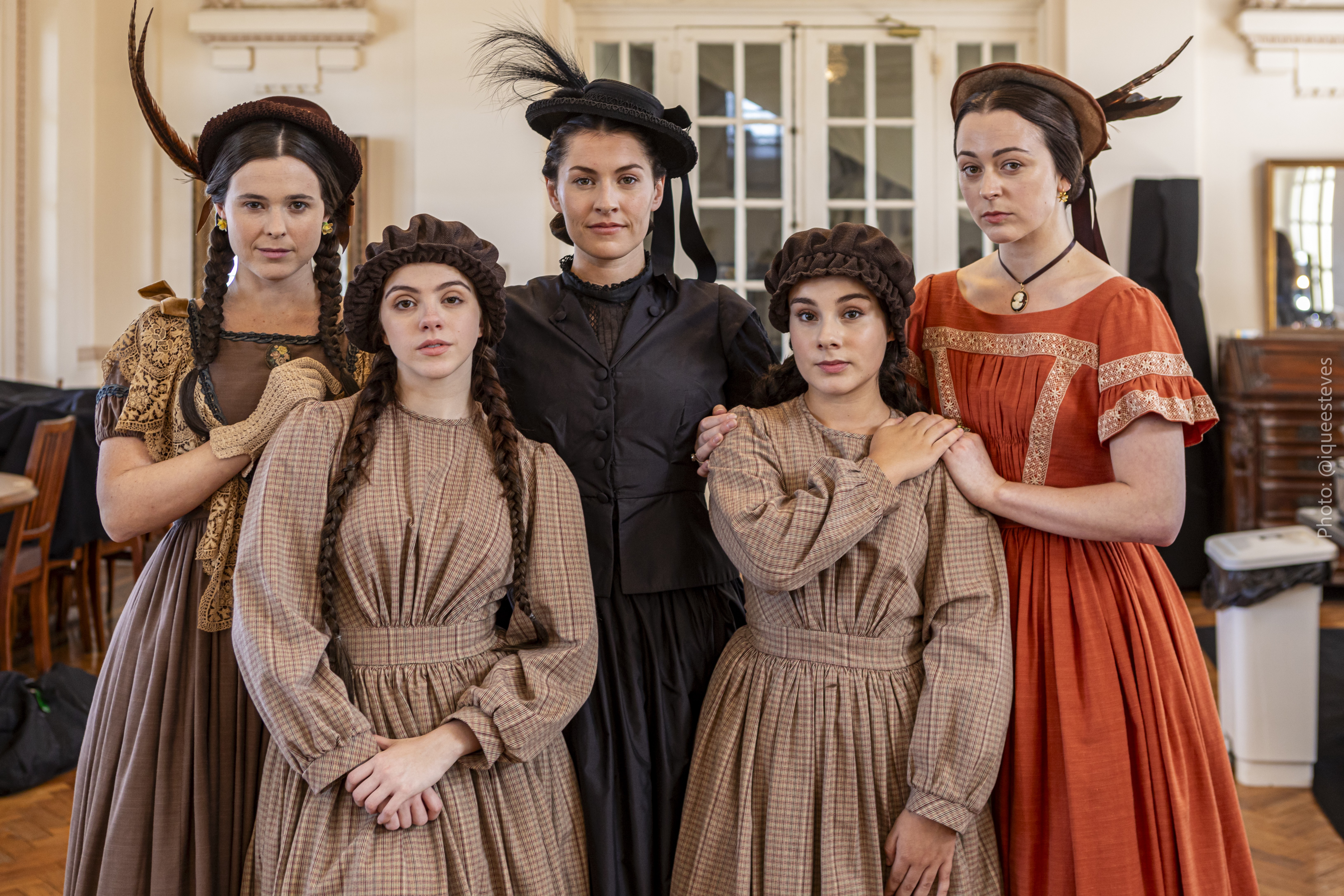 Diretor de ‘Nosso Lar’ explica novo filme, ‘The Fox Sisters’: ‘Queremos corrigir a história’
