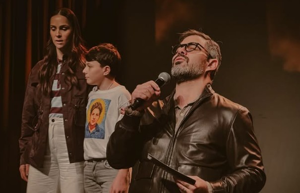 Como foi o encontro de Juliano Cazarré em curso de masculinidade