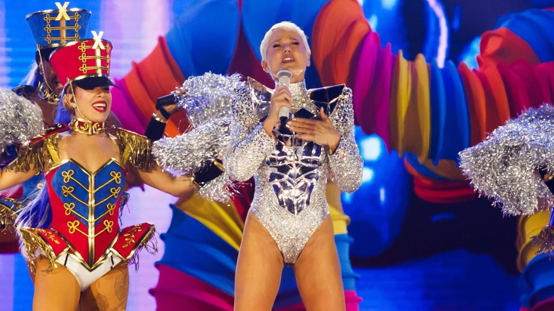 Banheira instagramável, saúde para pets e pacote para super fã: como marcas embarcam na nave da Xuxa