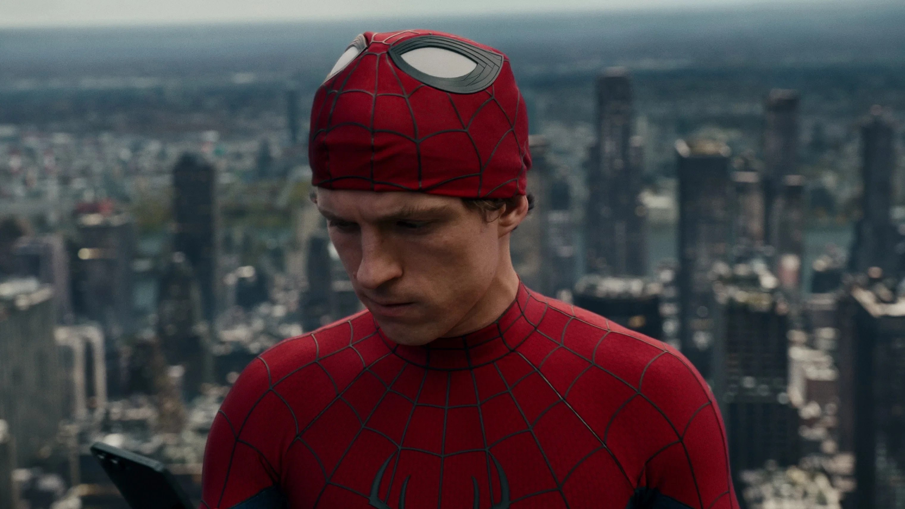Tom Holland fatura R$ 275 milhões com novo Homem-Aranha e entra para a elite dos cachês de Hollywood