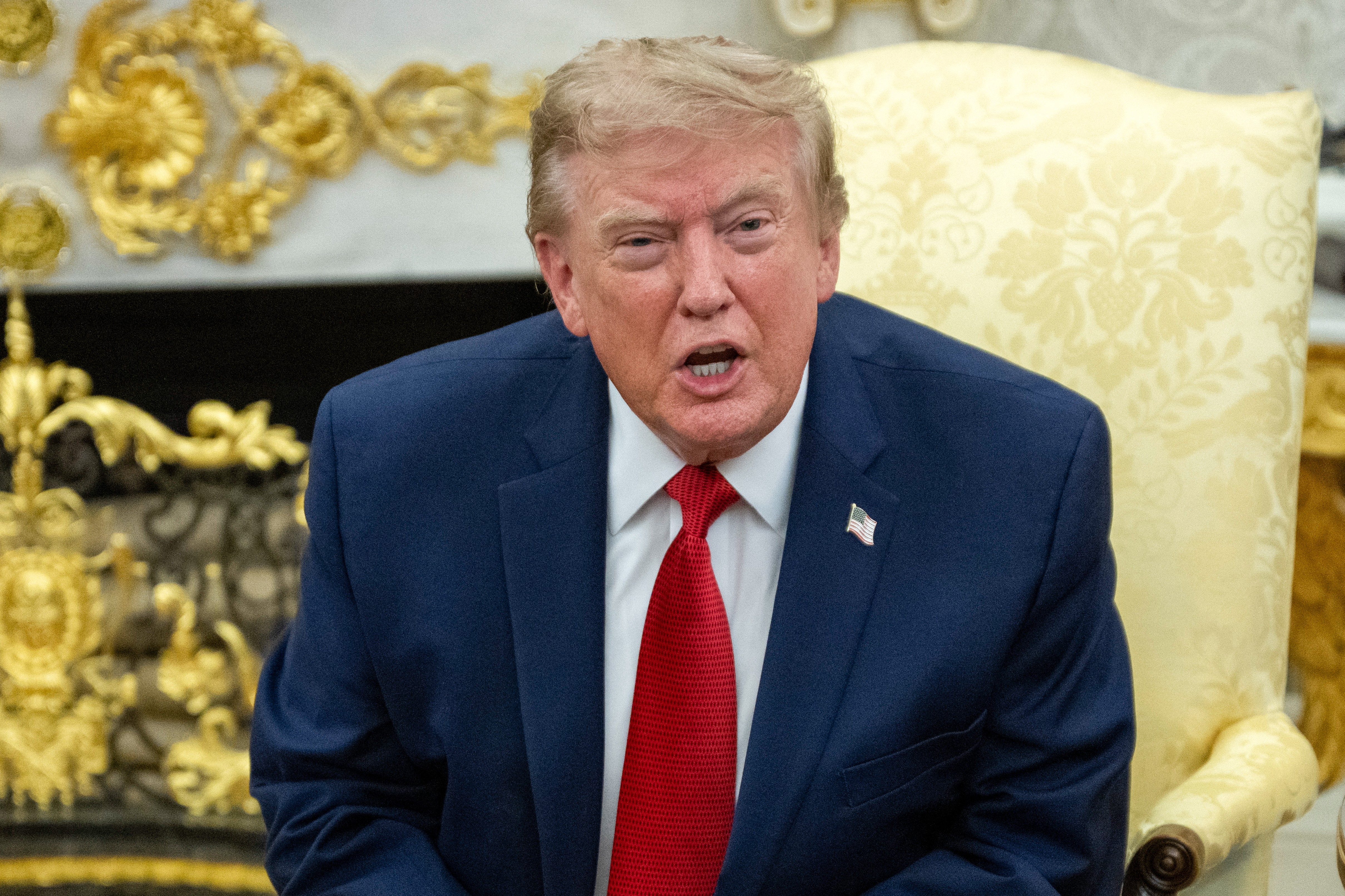 Trump ameaça atingir Irã ‘com força’ após retomada de ataques