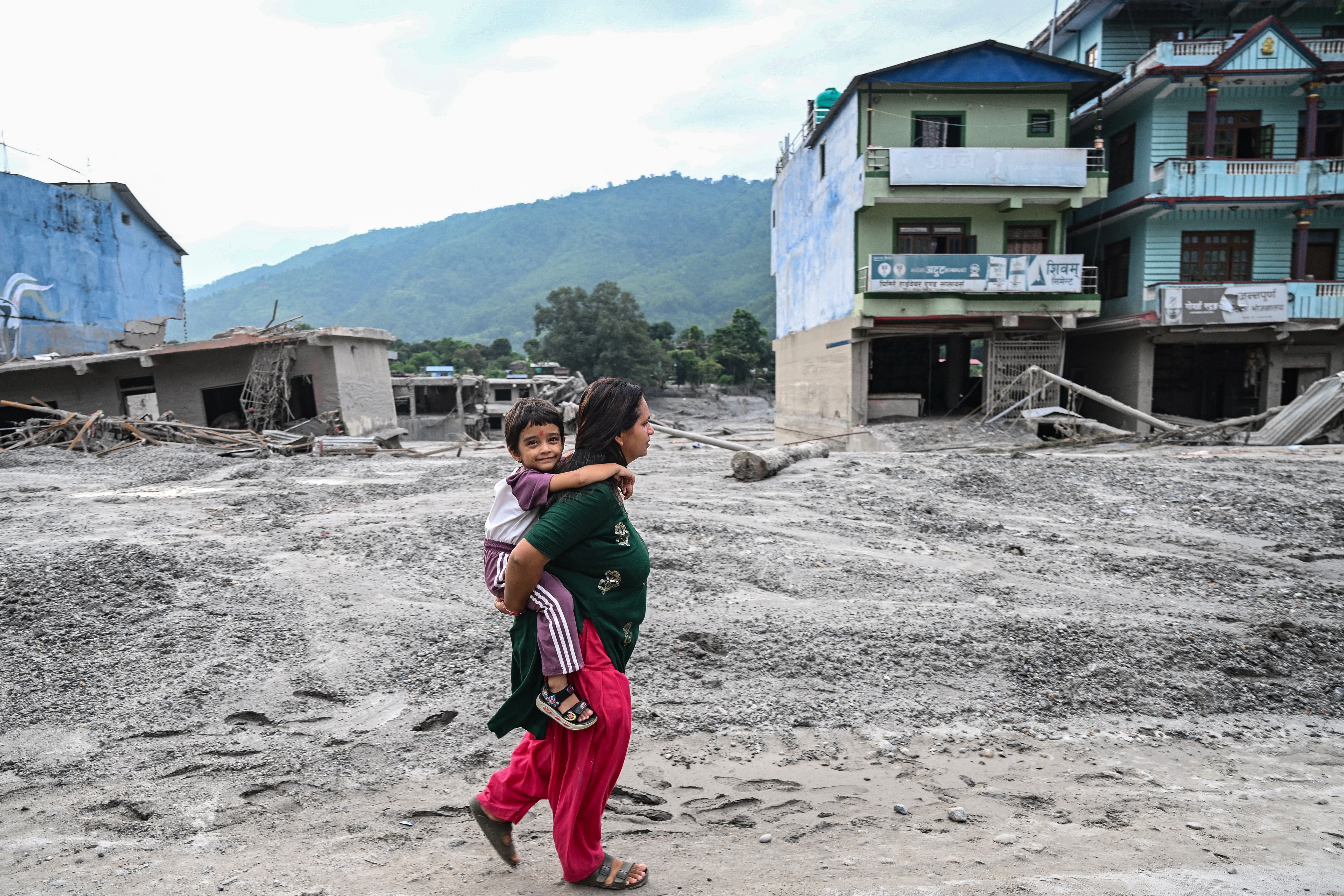 Nepal recorre a drones para enviar ajuda humanitária a vítimas de inundações