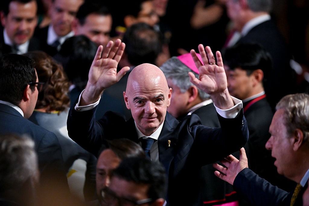 Fifa: Na Colômbia, Infantino recebe apoio do futebol sul-americano