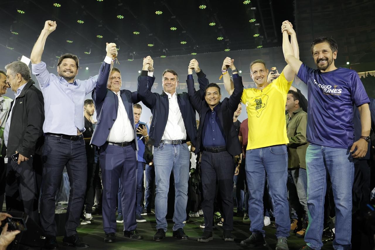 Presidente do Republicanos declara apoio a Flávio Bolsonaro em São Paulo