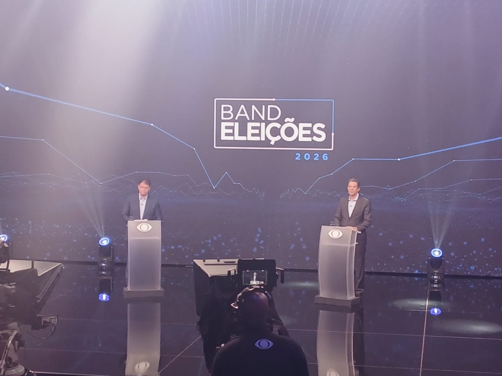 PCC e CV viram foco de discussão em debate entre Tarcísio e Haddad