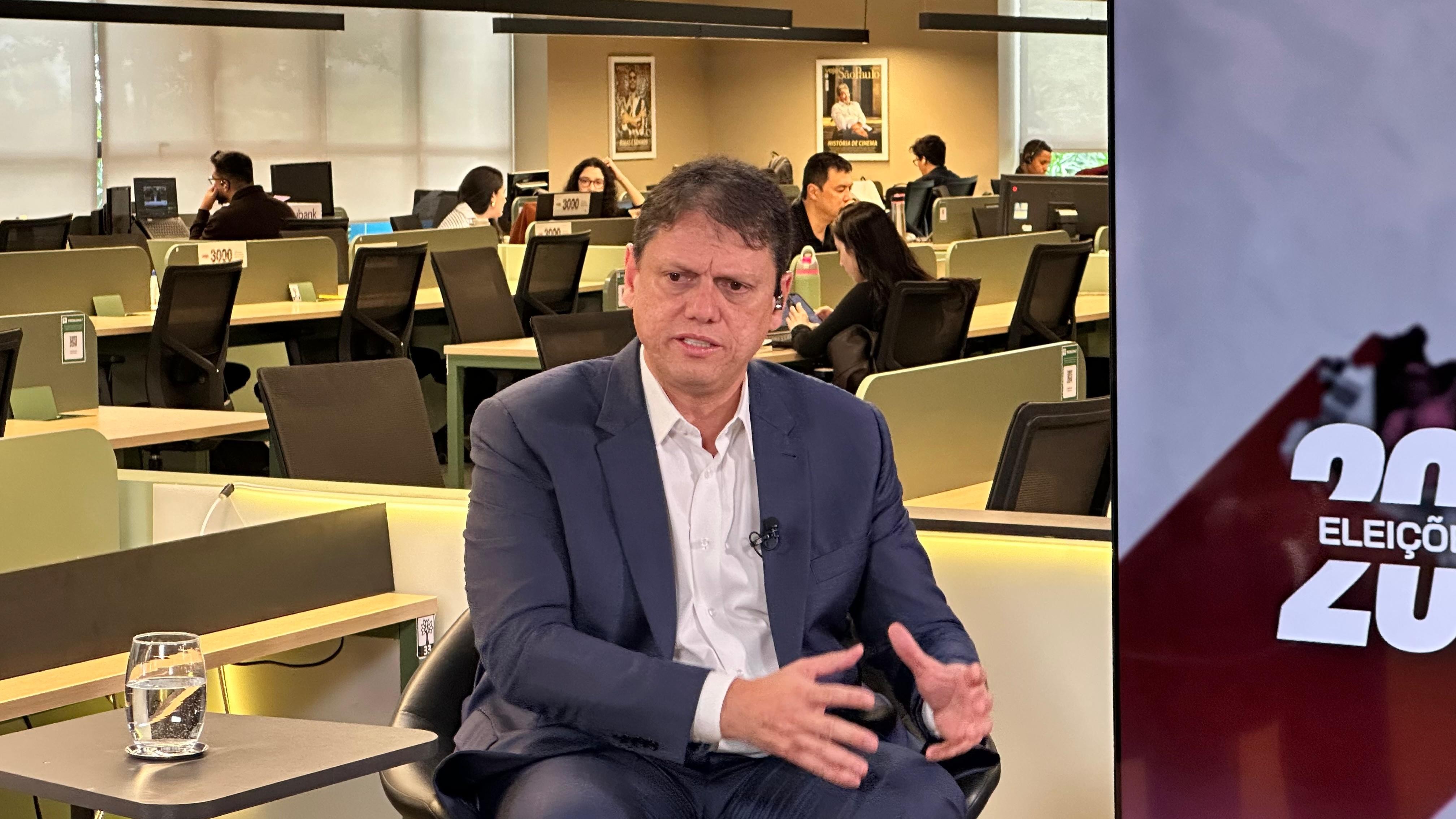 O motivo que fez Tarcísio de Freitas congelar as agendas de campanha