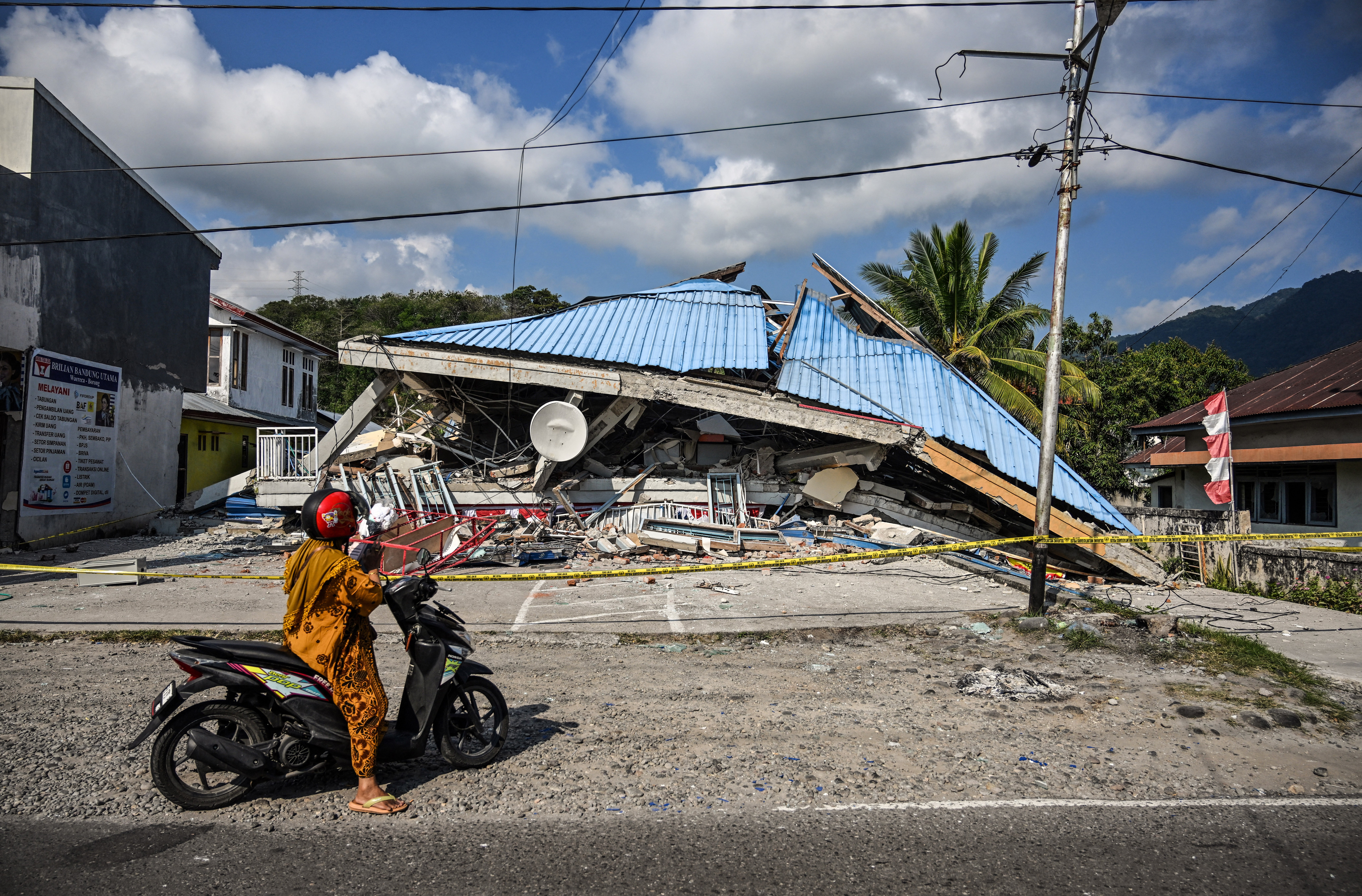 Terremoto na Indonésia deixa 53 mortos e milhares de desabrigados