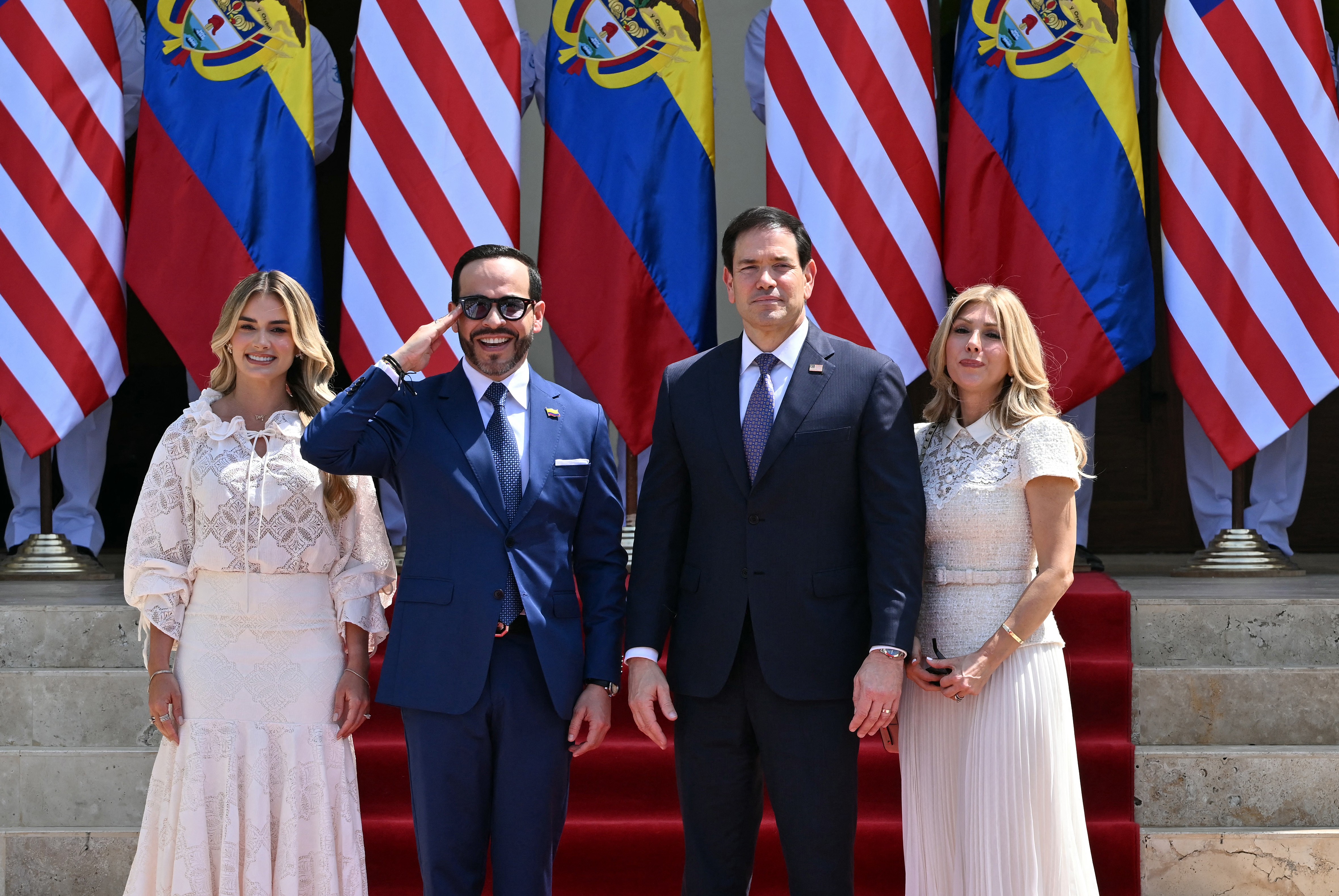 Marco Rubio chega à Colômbia em turnê para ampliar influência dos EUA na América Latina