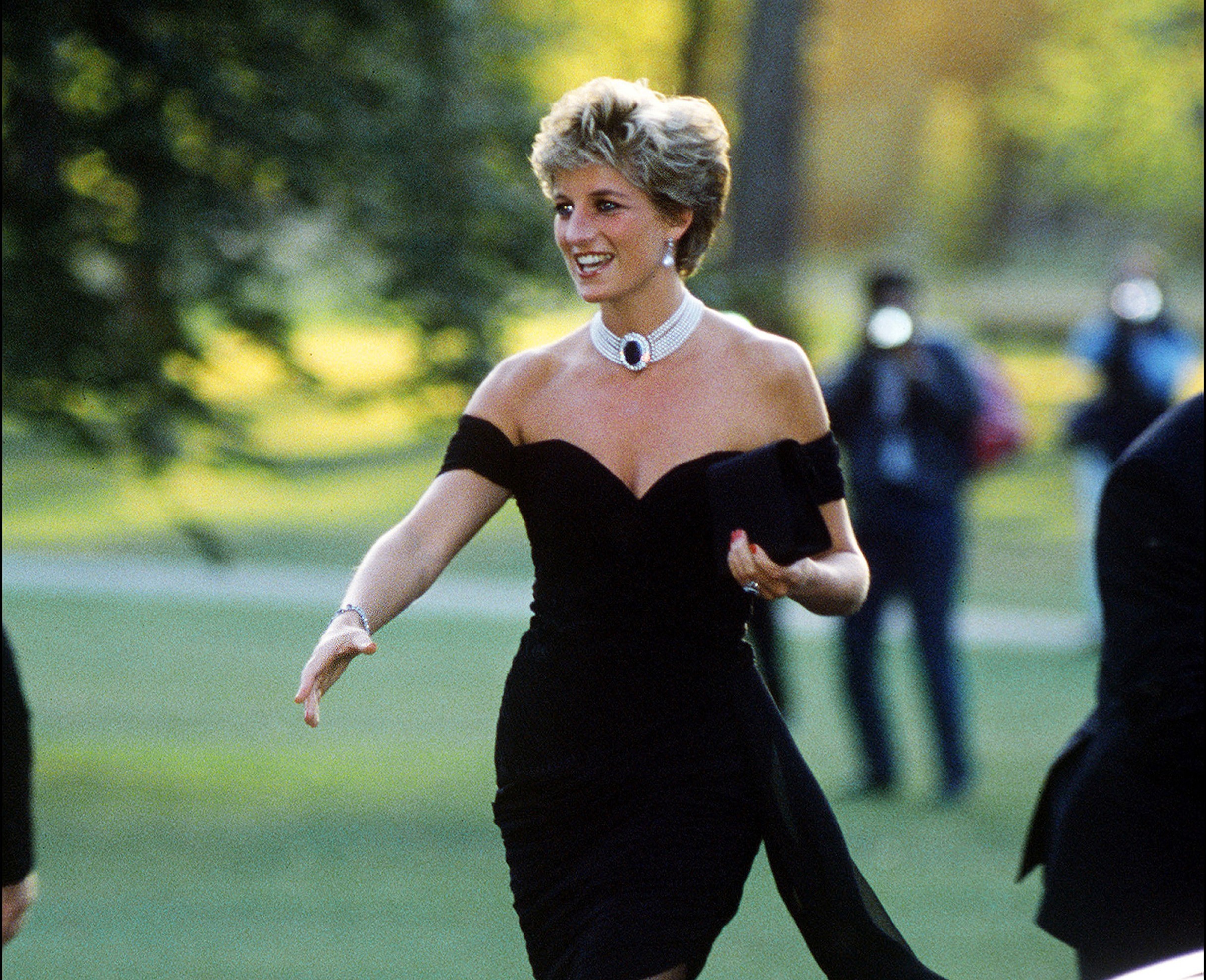 O preço estimado do ‘vestido da vingança’ de Princesa Diana em leilão