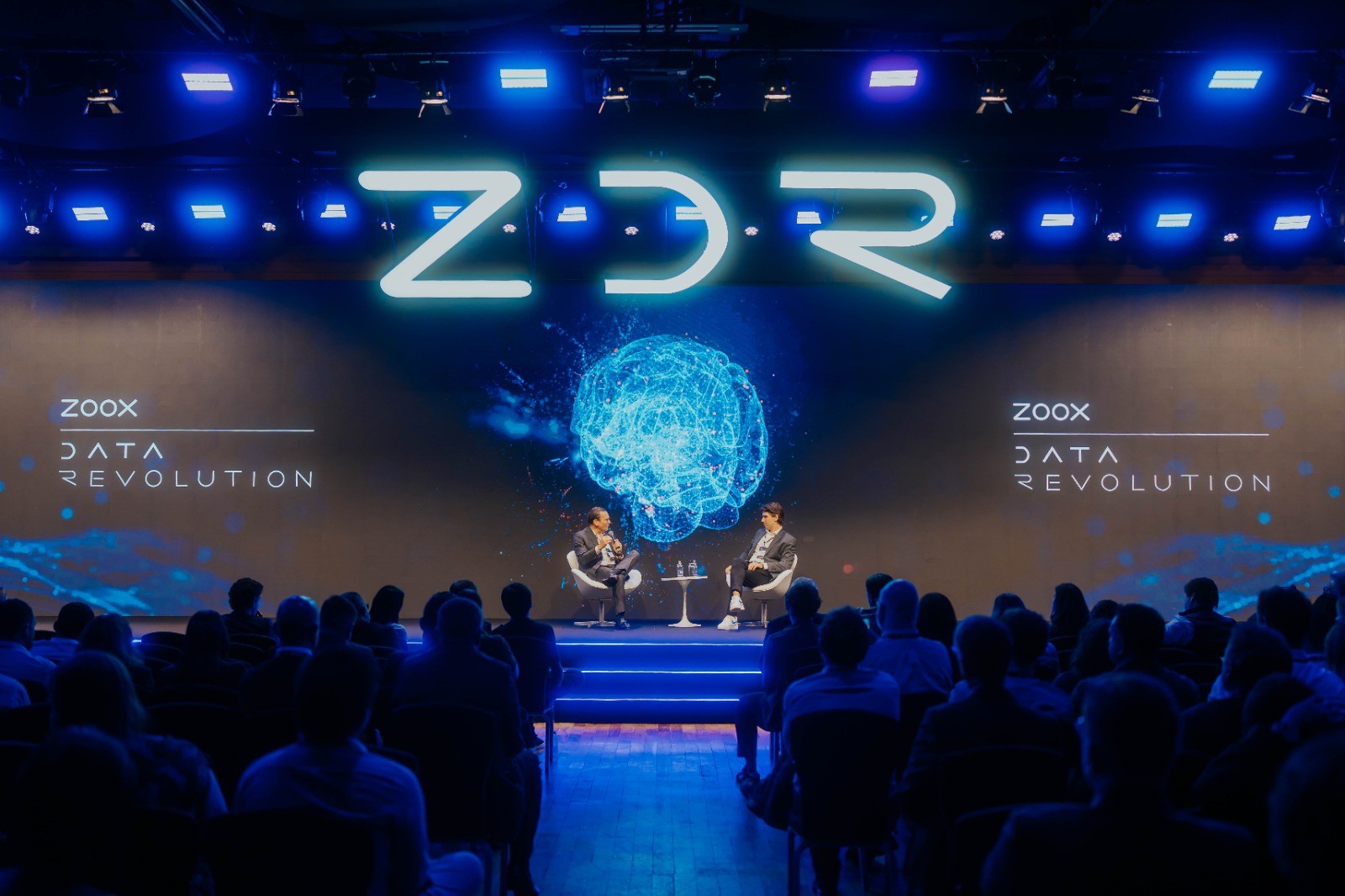 Até onde a IA pode decidir sozinha? Evento da Zoox debaterá como dados viram valor