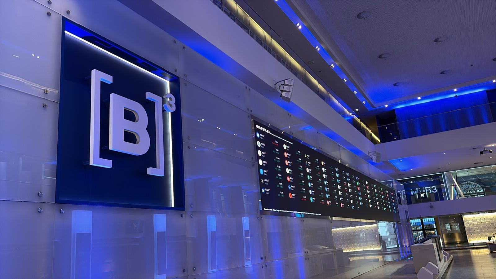 Ibovespa dispara e volta aos 188 mil pontos com eleição e petróleo no radar