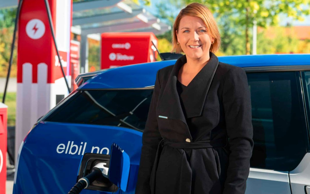 Como a Noruega fez 98% dos carros novos serem elétricos — e o que o Brasil pode aprender